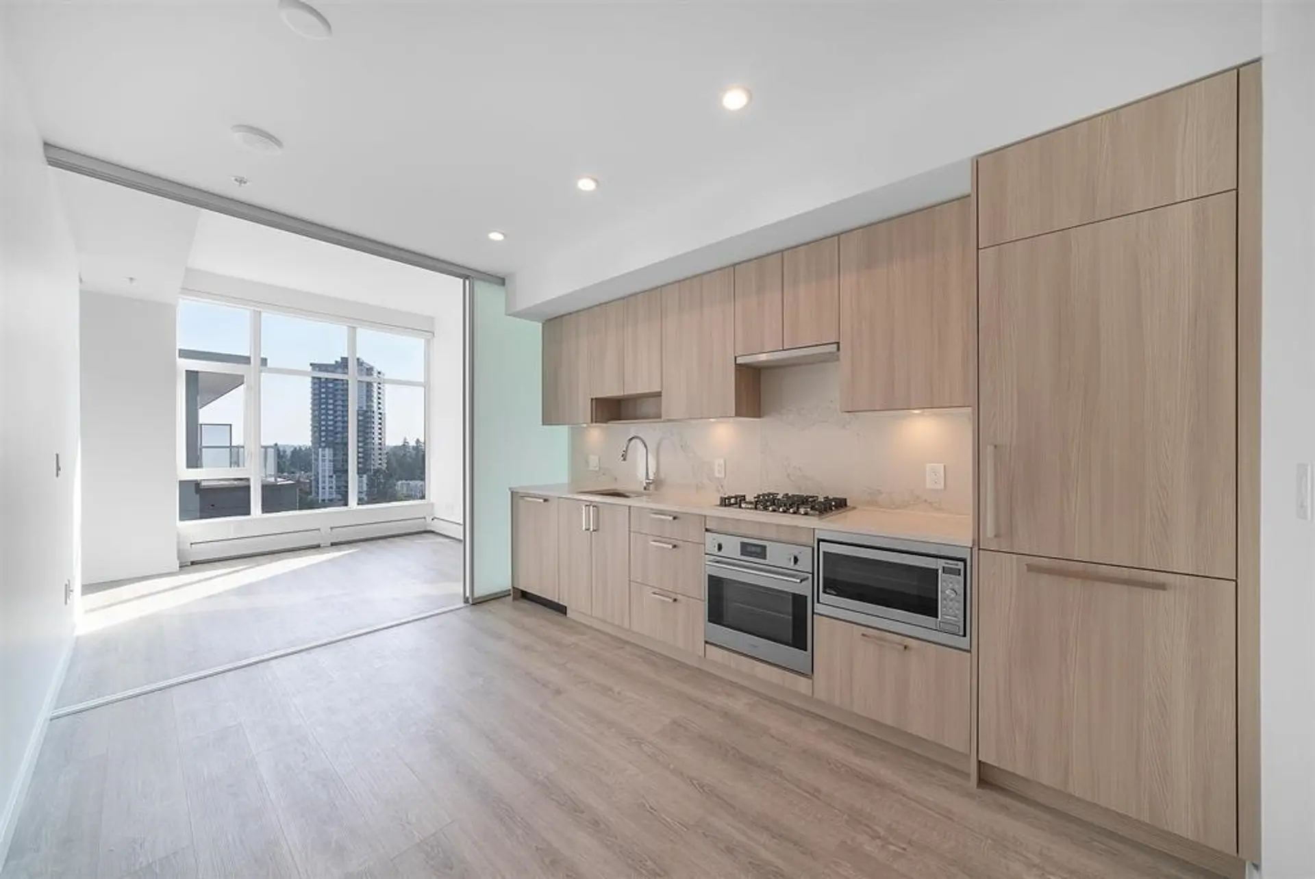 #1314 13350 Central Avenue - Image 4