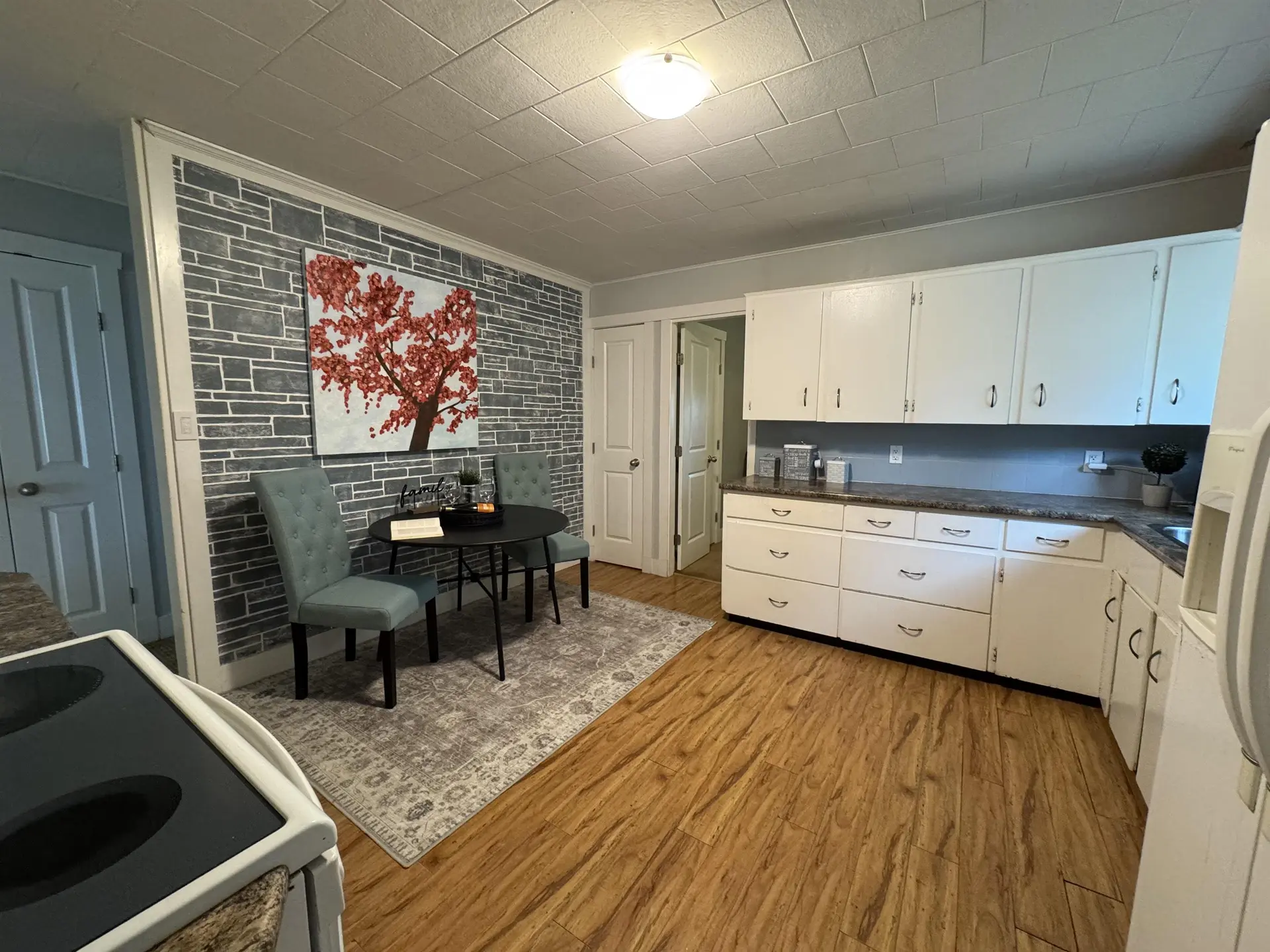 7657 Blott Street - Image 4