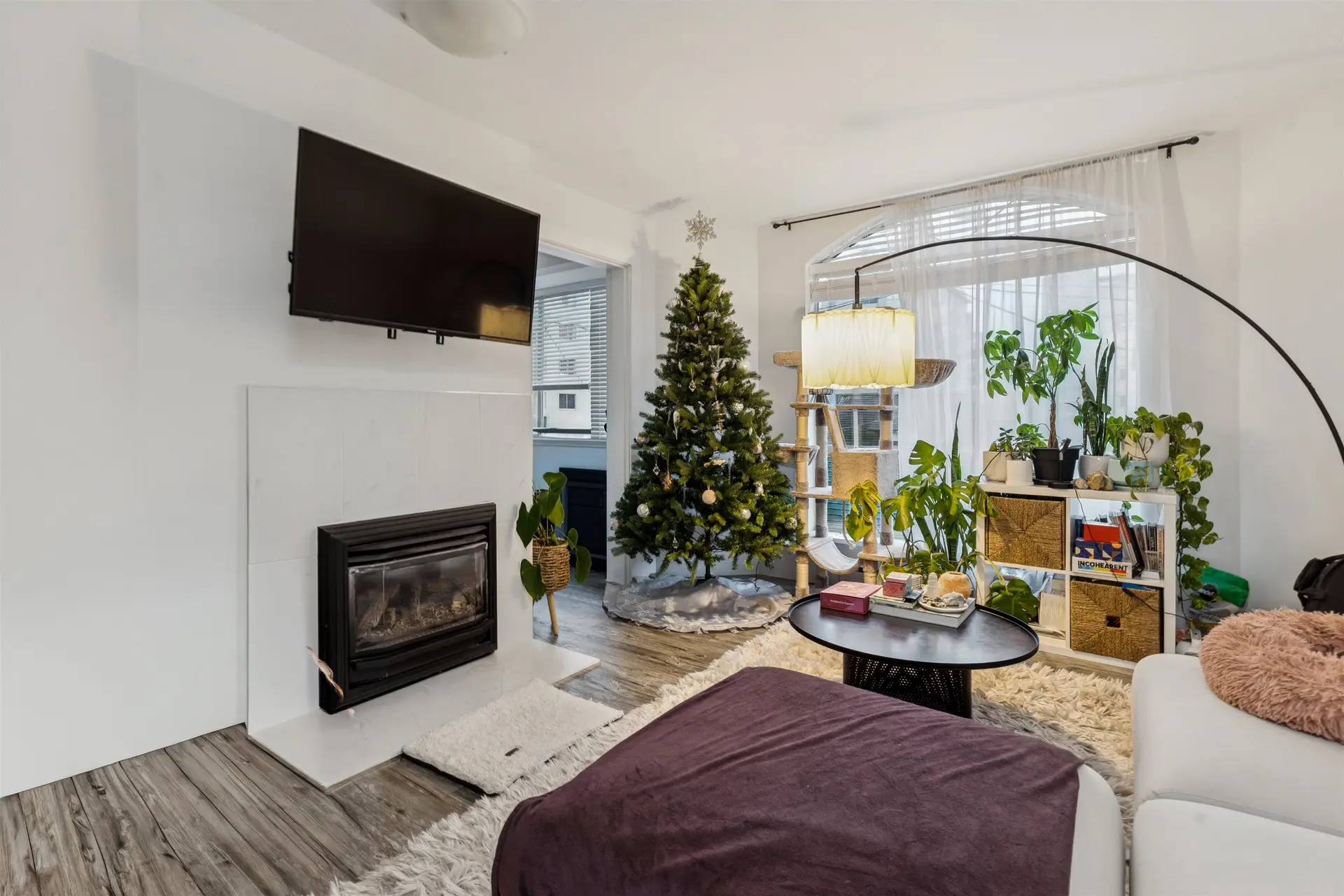 #308 1010 Chilco Street - Image 2