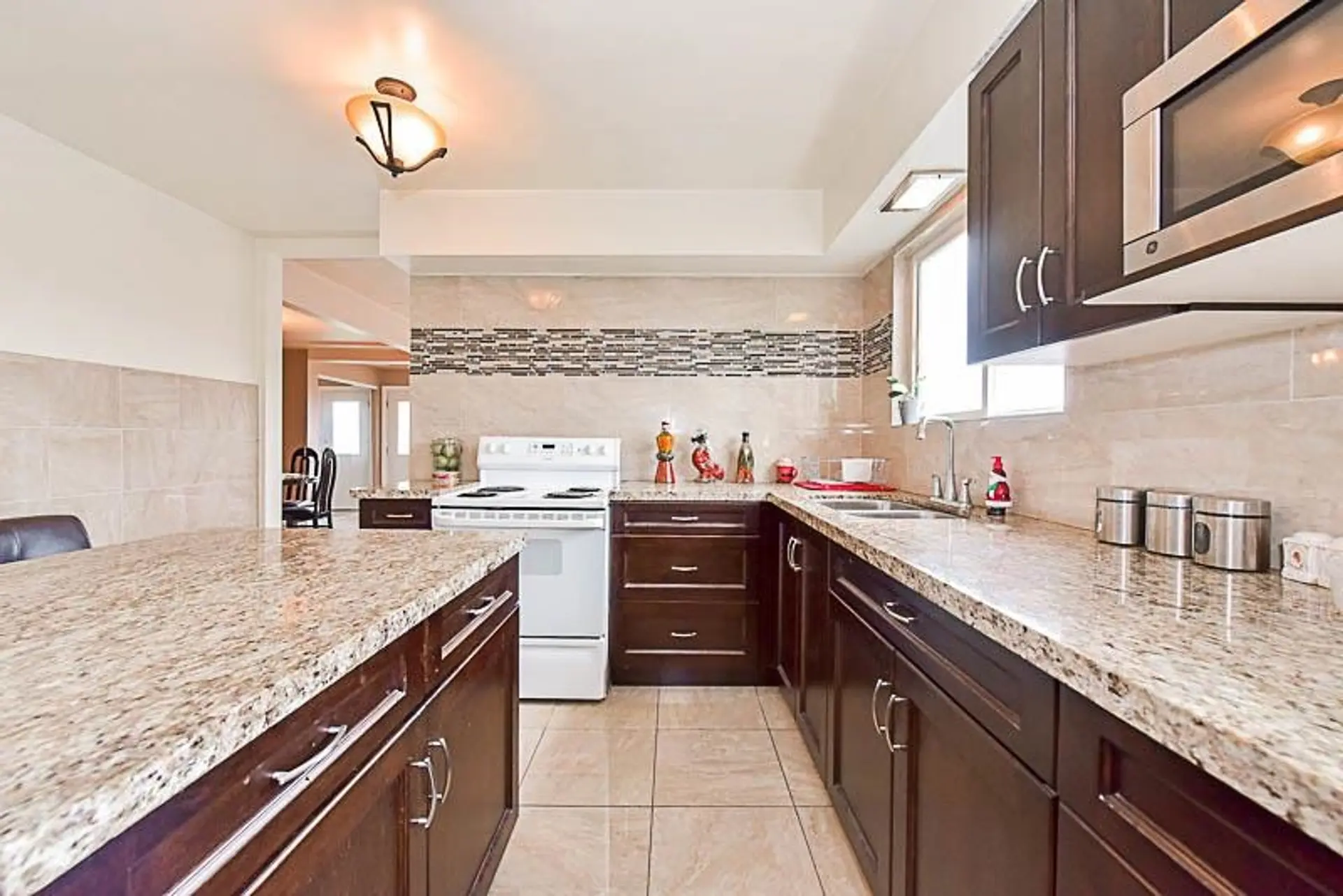 Property at #1335 1337 KAMLOOPS STREET, New Westminster, BC