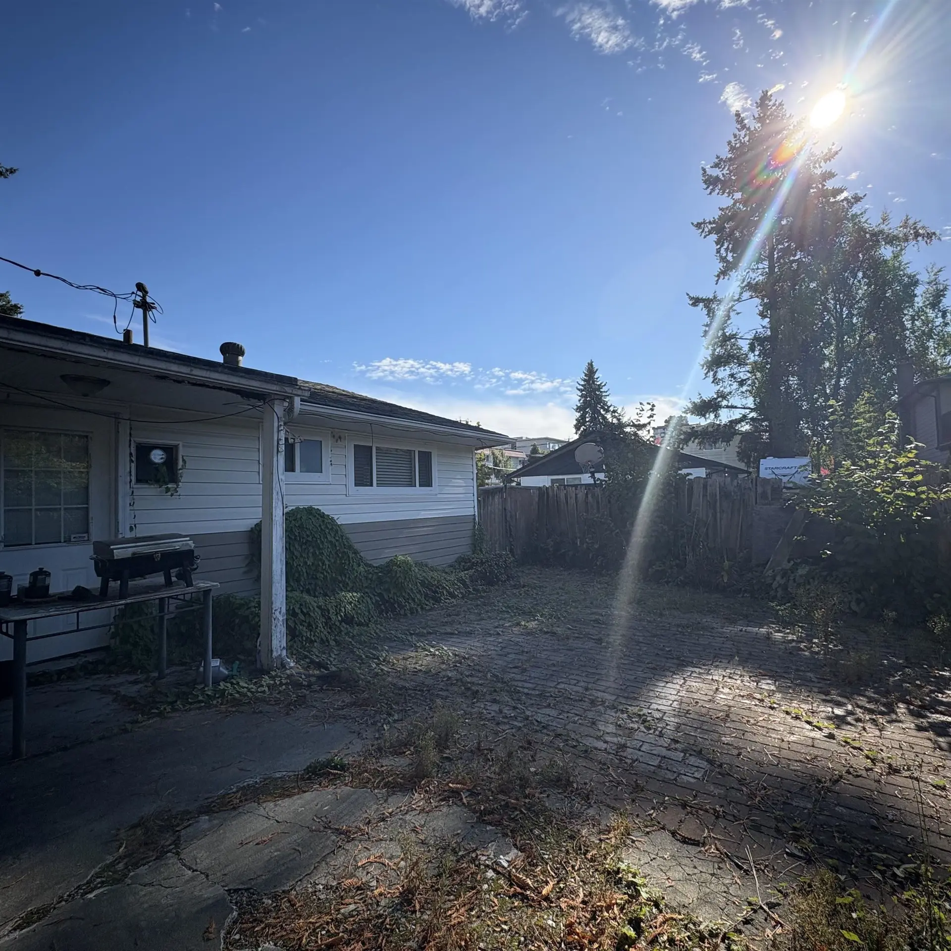 12129 222 Street - Image 15