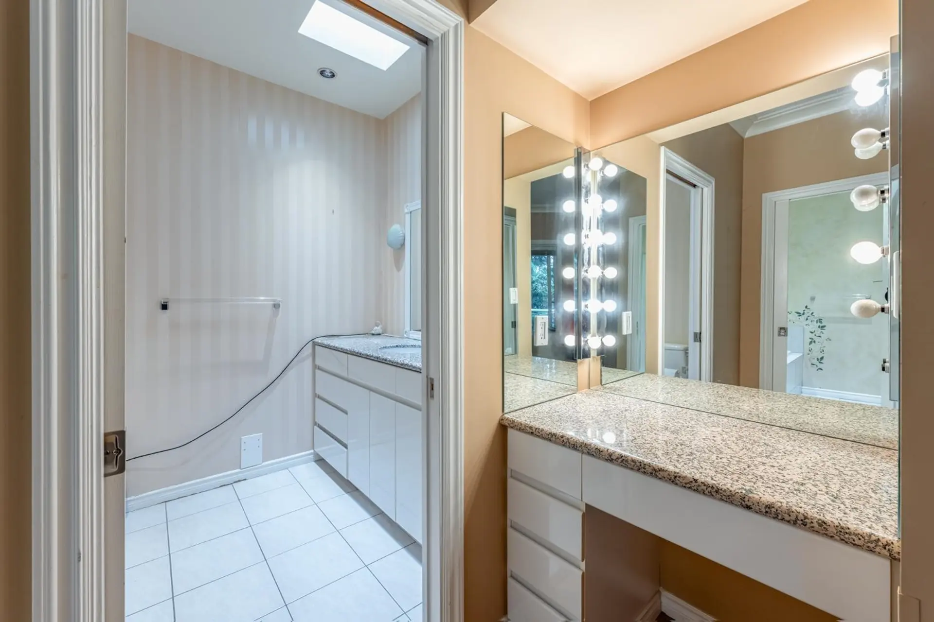 Property at 350 KELVIN GROVE WAY, Lions Bay, BC