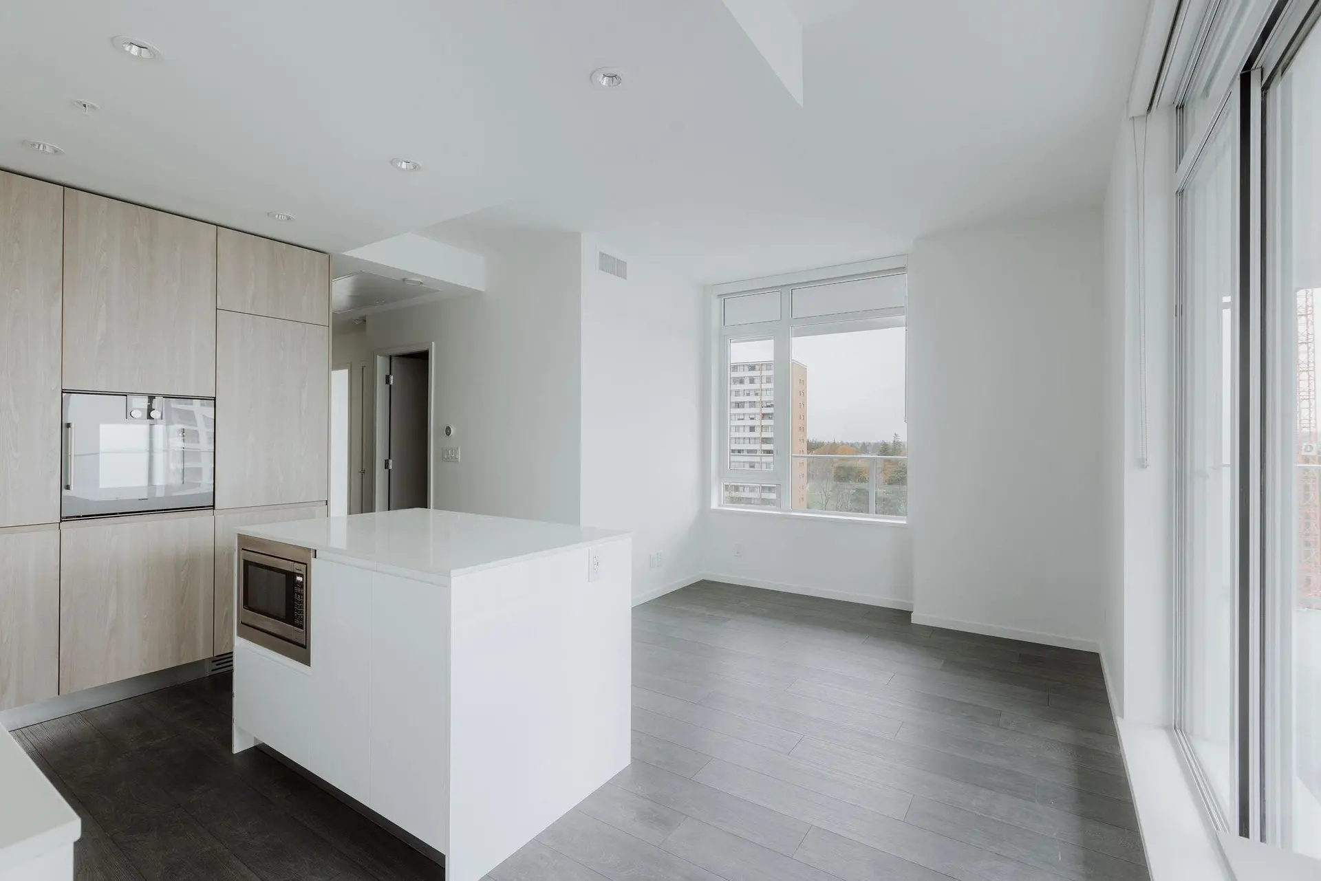 #924 6300 Minoru Boulevard - Image 2