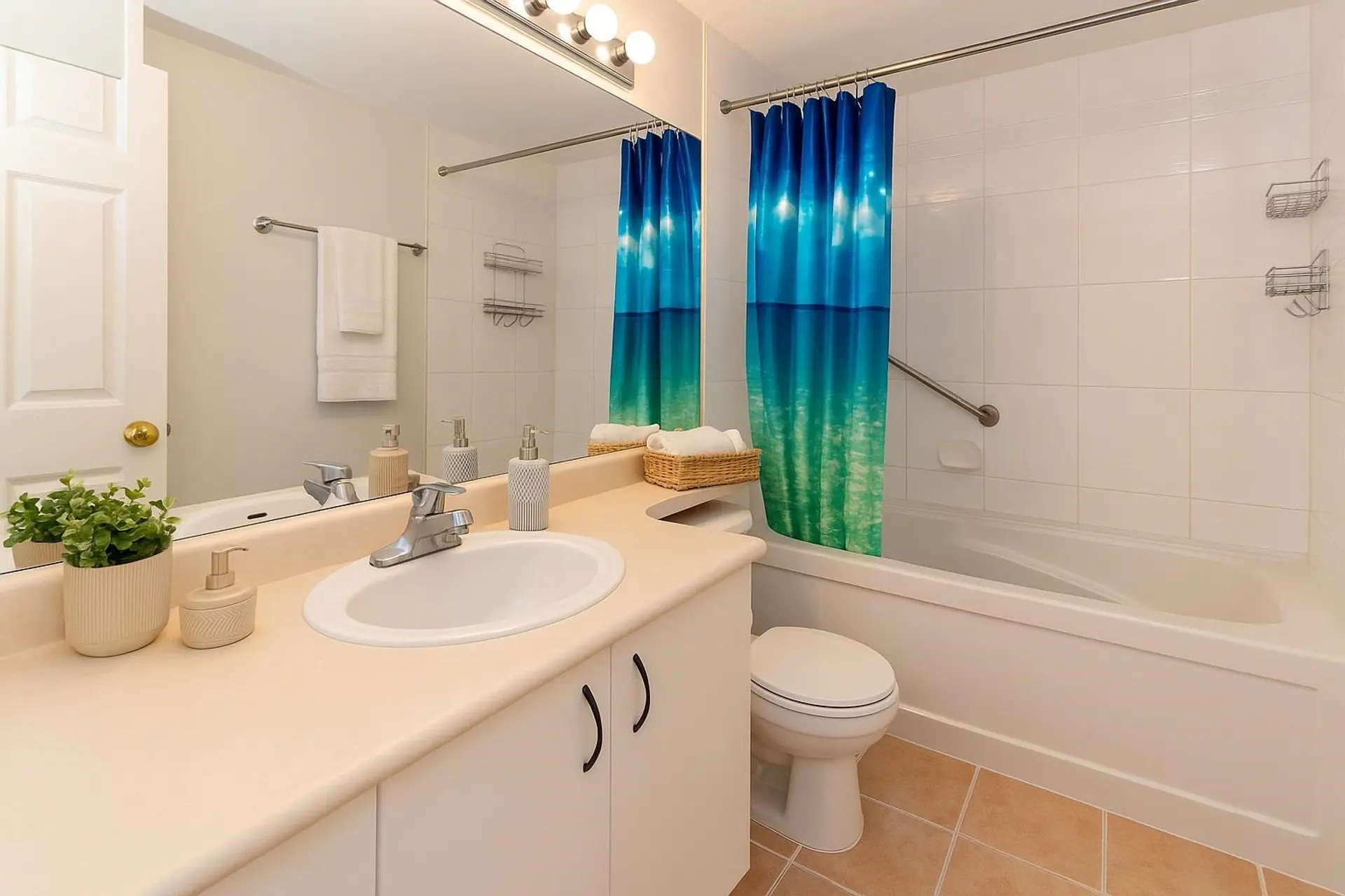 Property at #309 175 E 10TH STREET, North Vancouver, BC