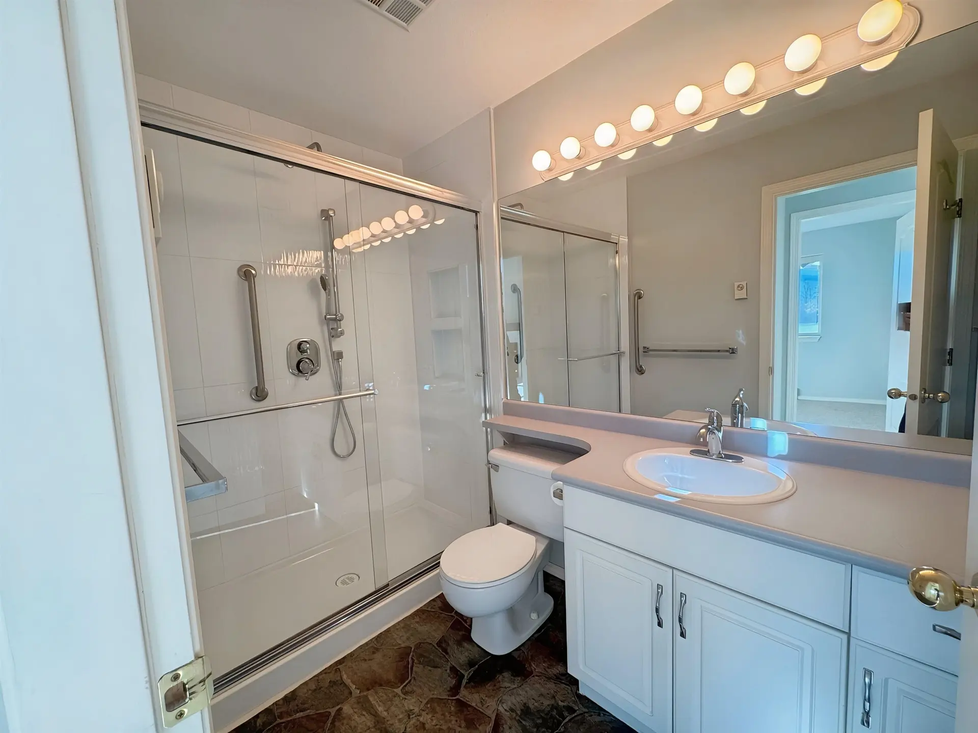 #404 45520 Knight Road - Image 15