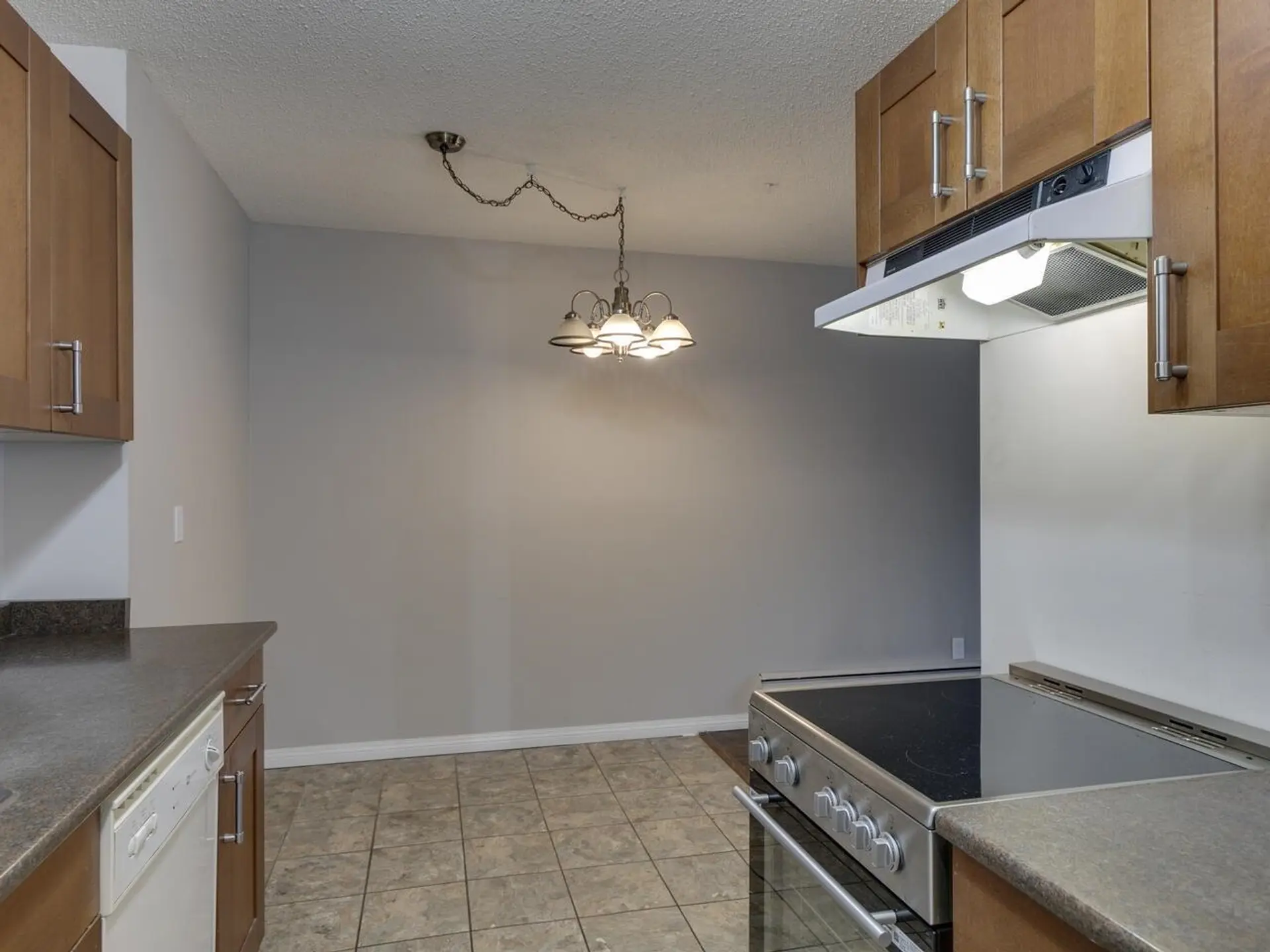 #208 275 W 2nd Street - Image 7