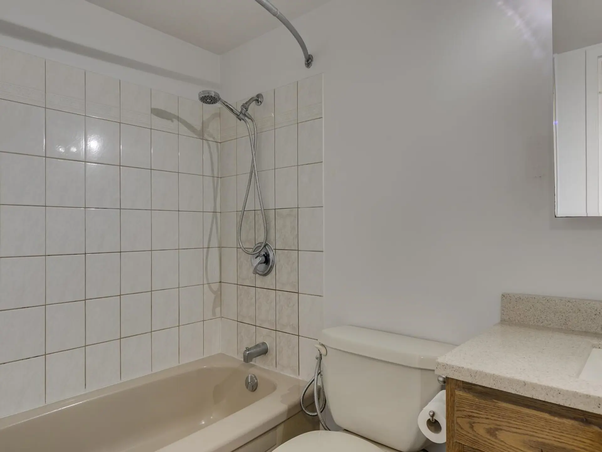 #208 275 W 2nd Street - Image 18