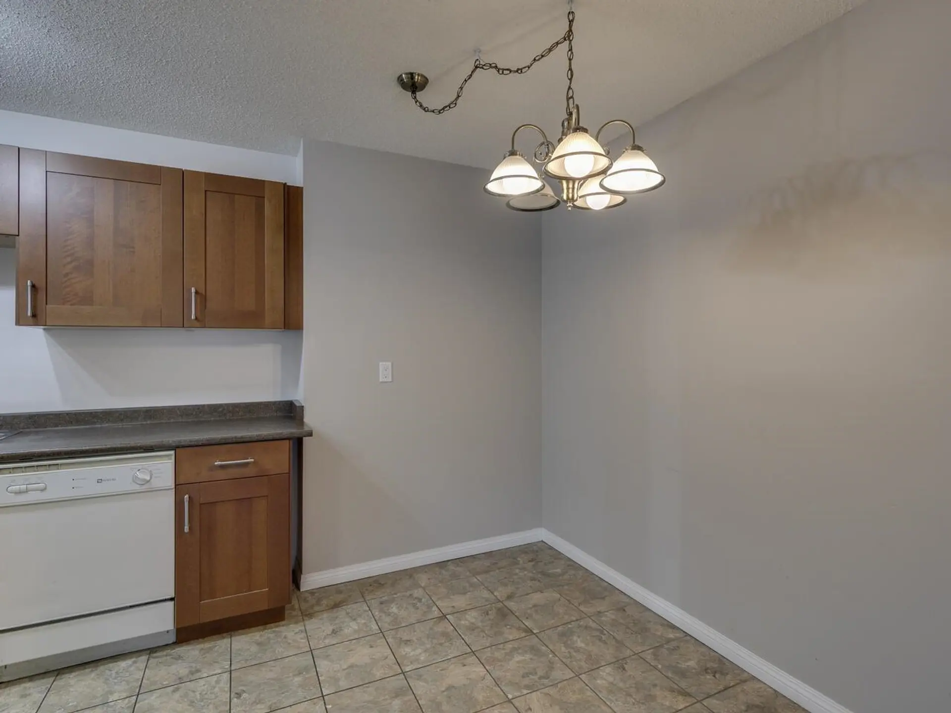 #208 275 W 2nd Street - Image 8