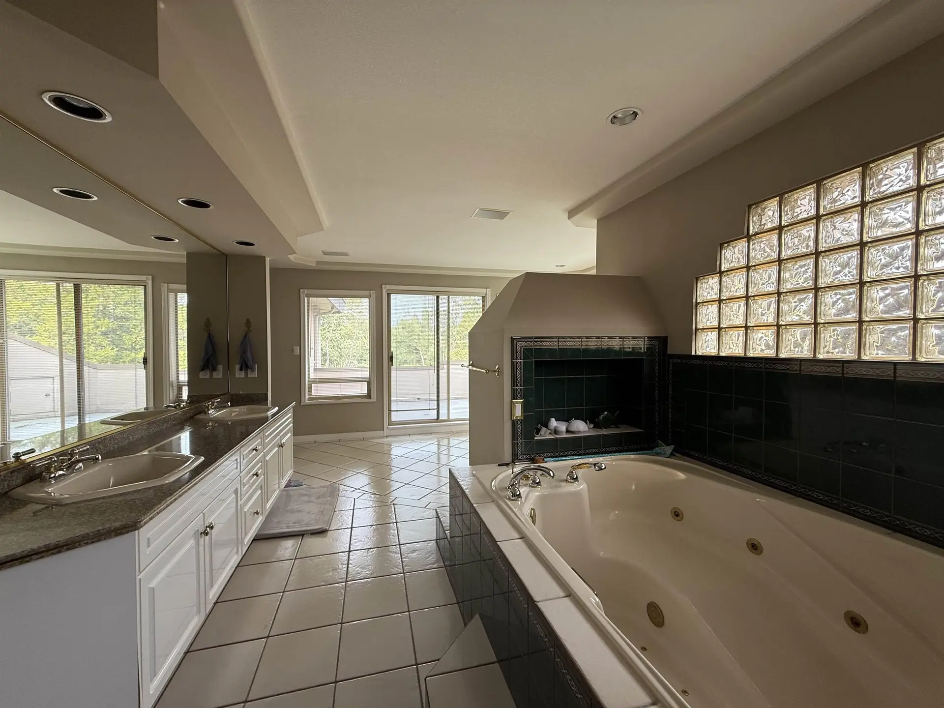 1136 Smith Avenue - Image 12