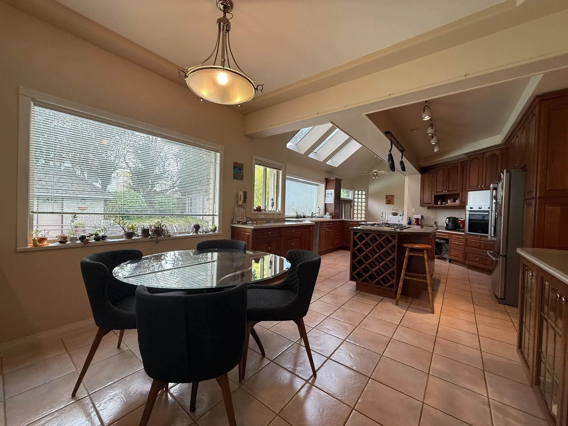 1136 Smith Avenue - Image 4