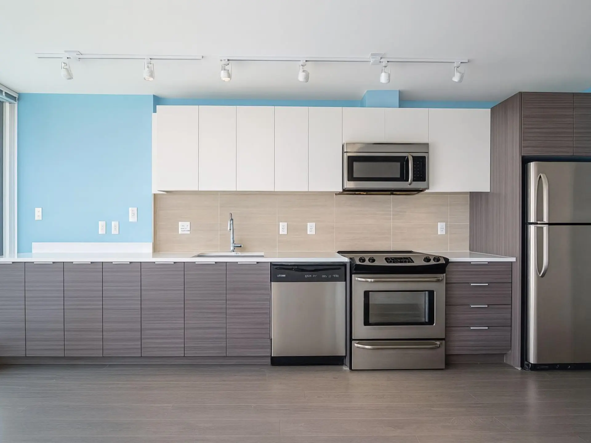 #606 13303 Central Avenue - Image 2