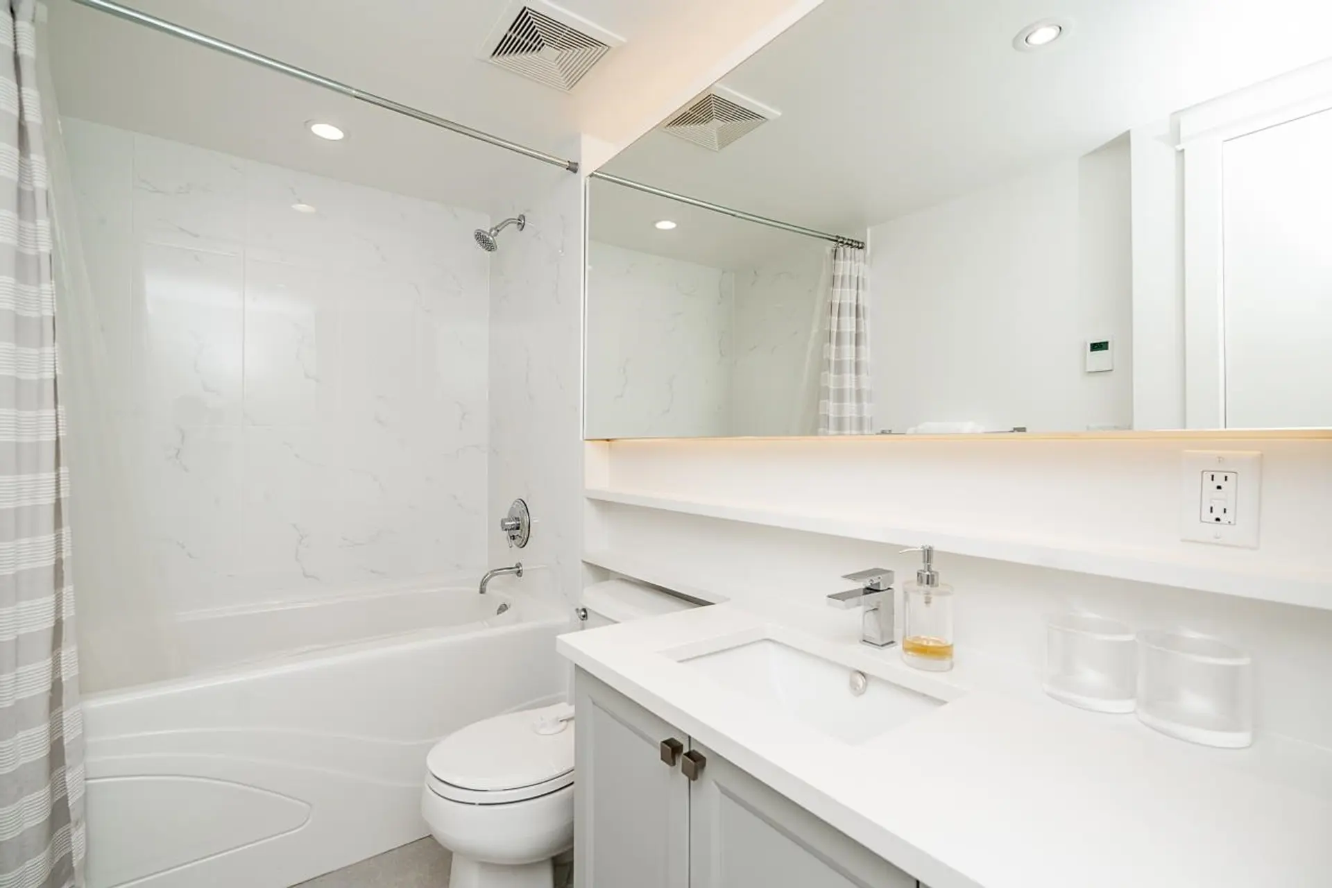 2606 Quebec Street - Image 13