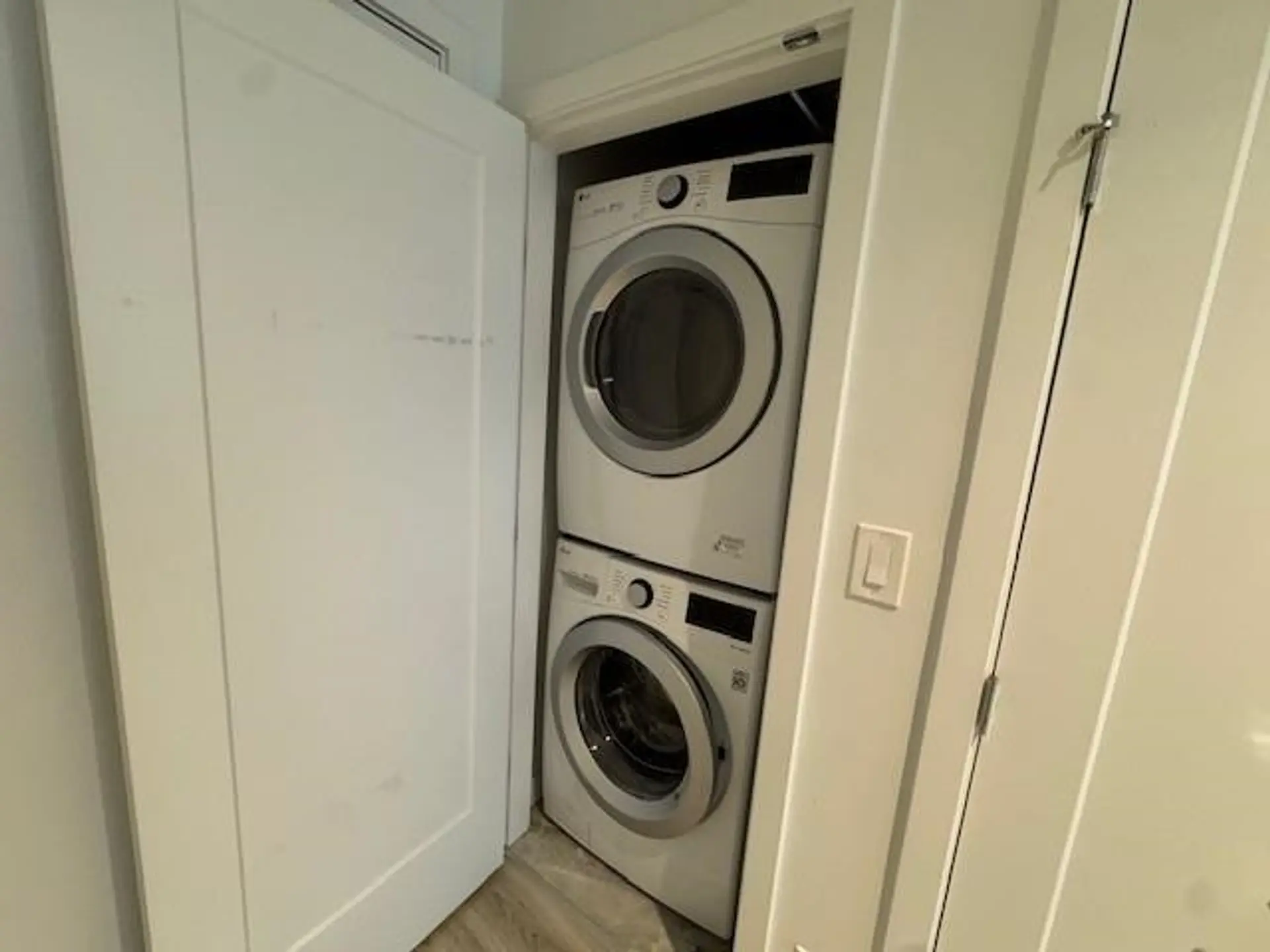 #206 2288 Alpha Avenue - Image 13