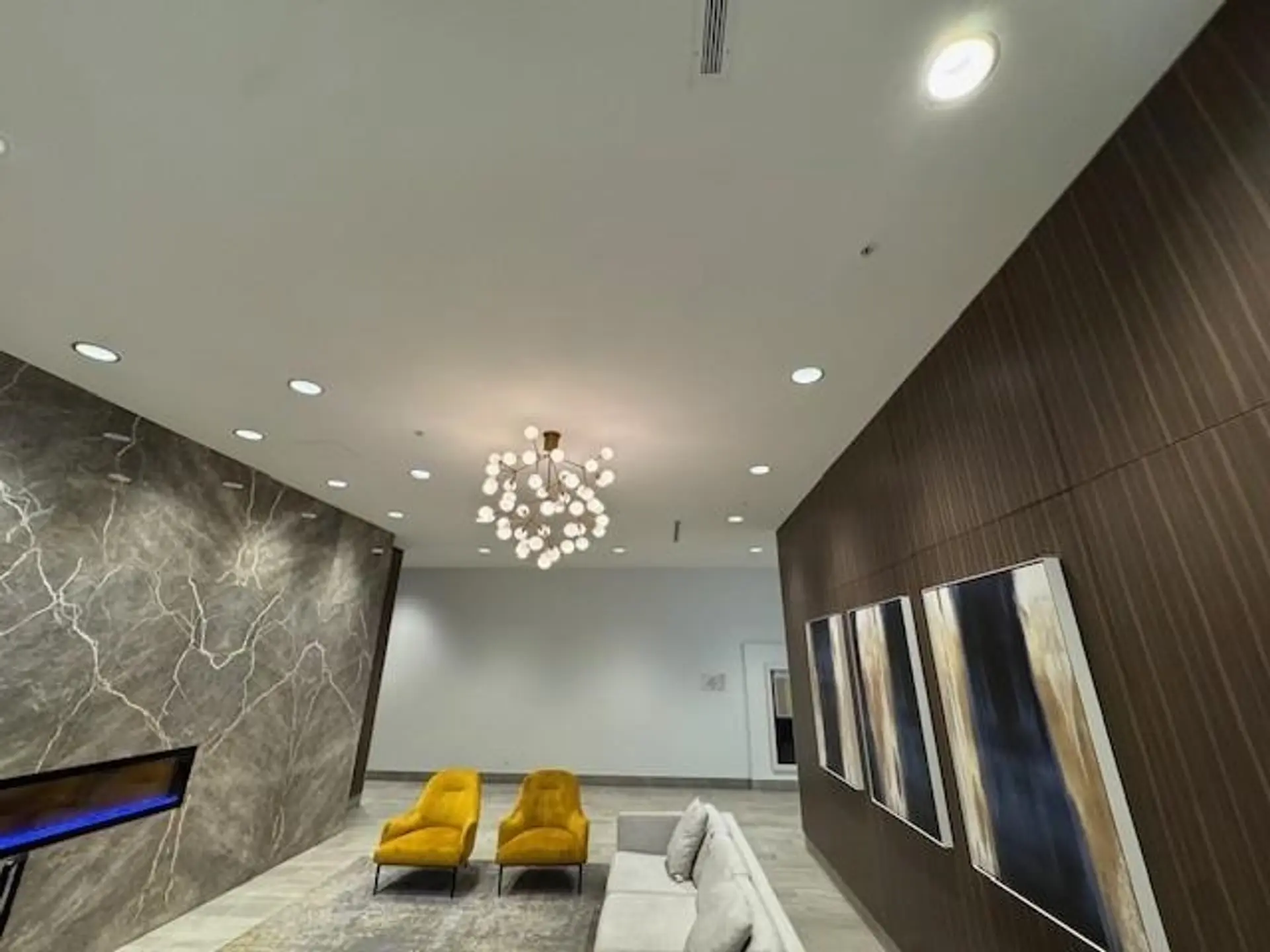 #206 2288 Alpha Avenue - Image 3