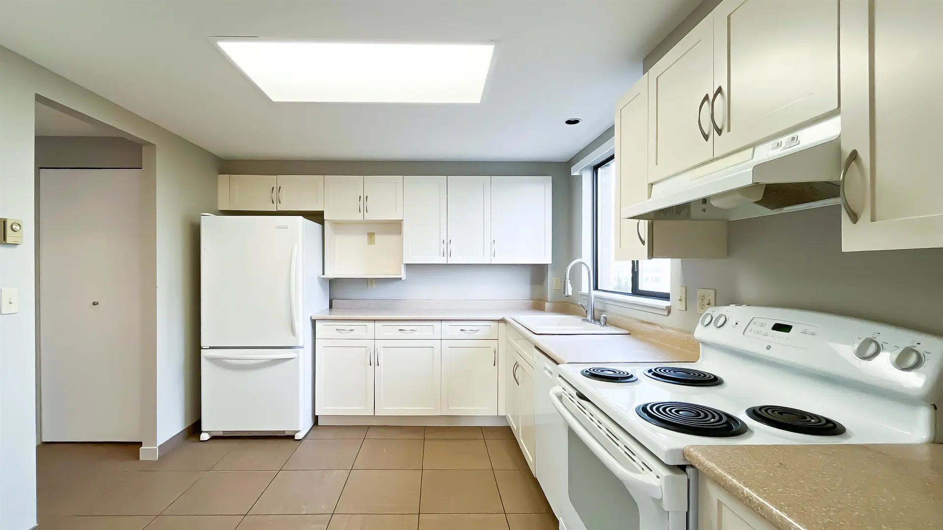 #901 6282 Kathleen Avenue - Image 6