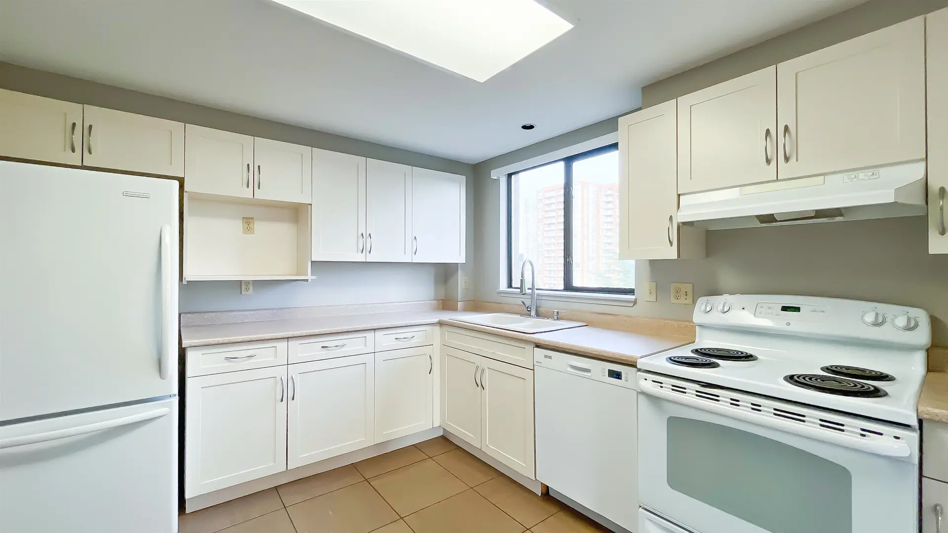 #901 6282 Kathleen Avenue - Image 5