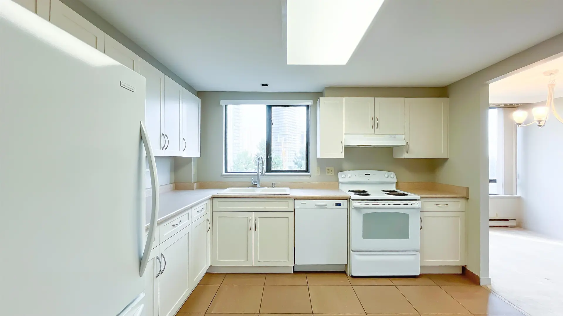#901 6282 Kathleen Avenue - Image 4
