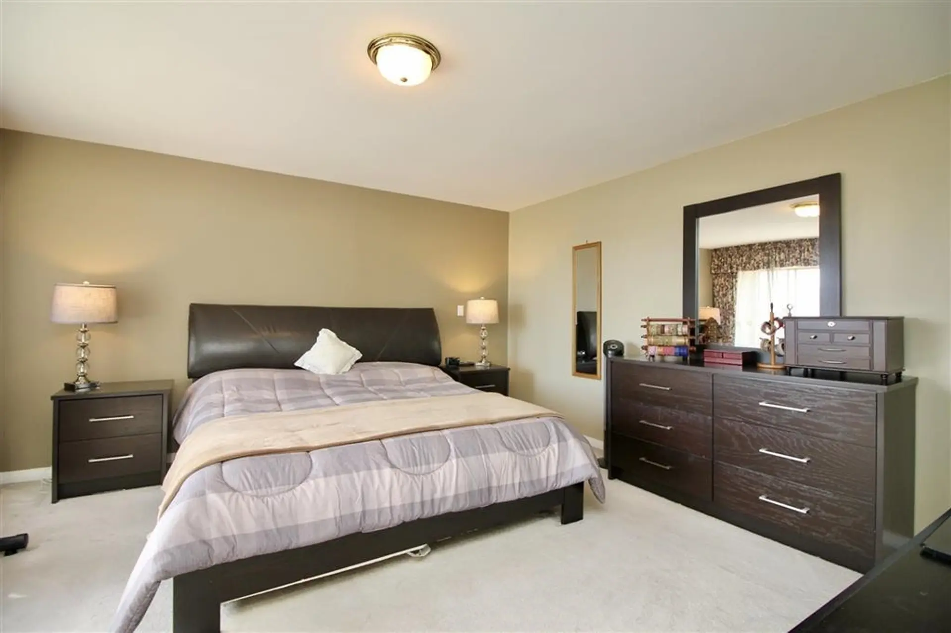 6628 Kitchener Street - Image 10