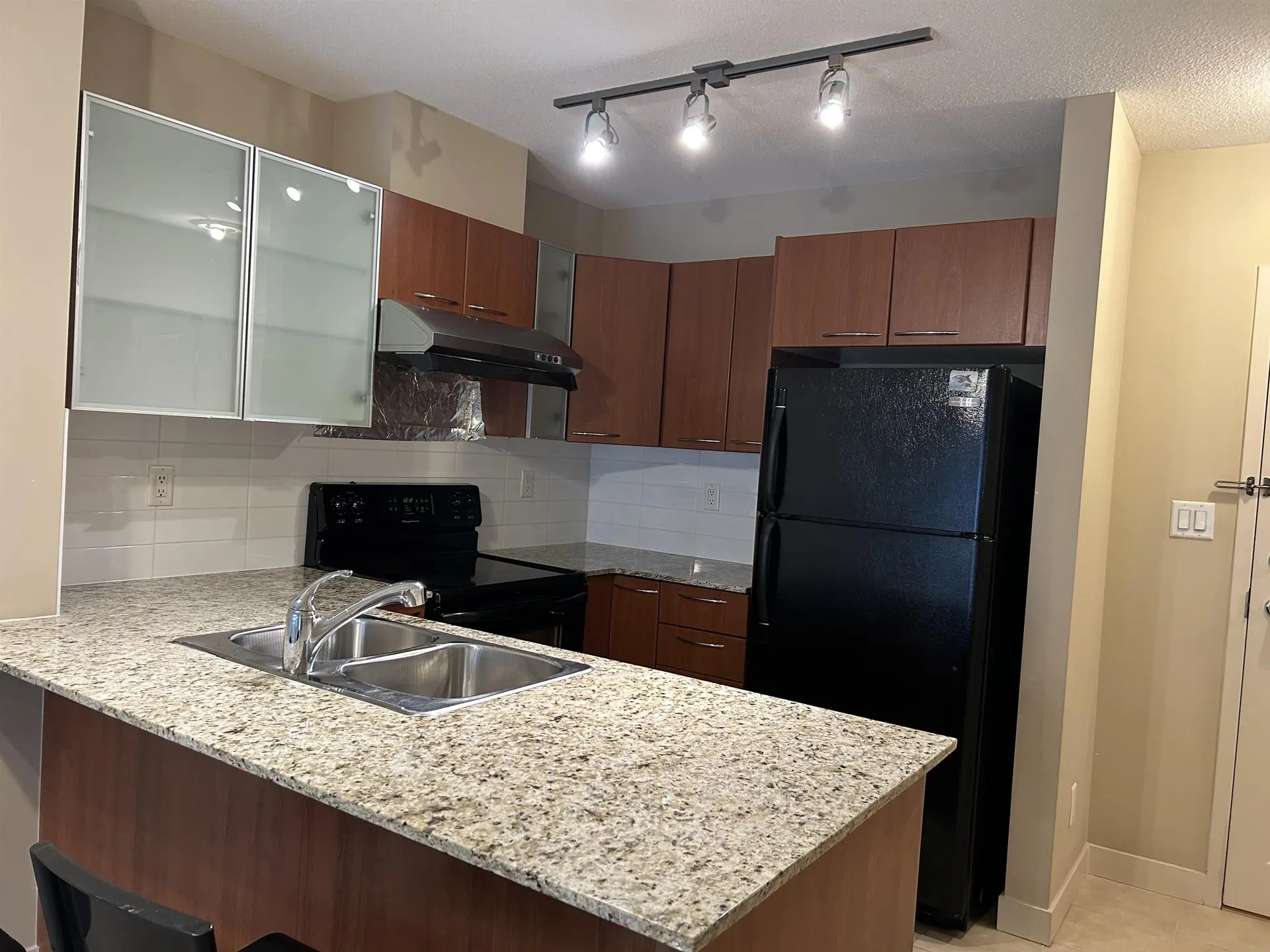 #418 4028 Knight Street - Image 7