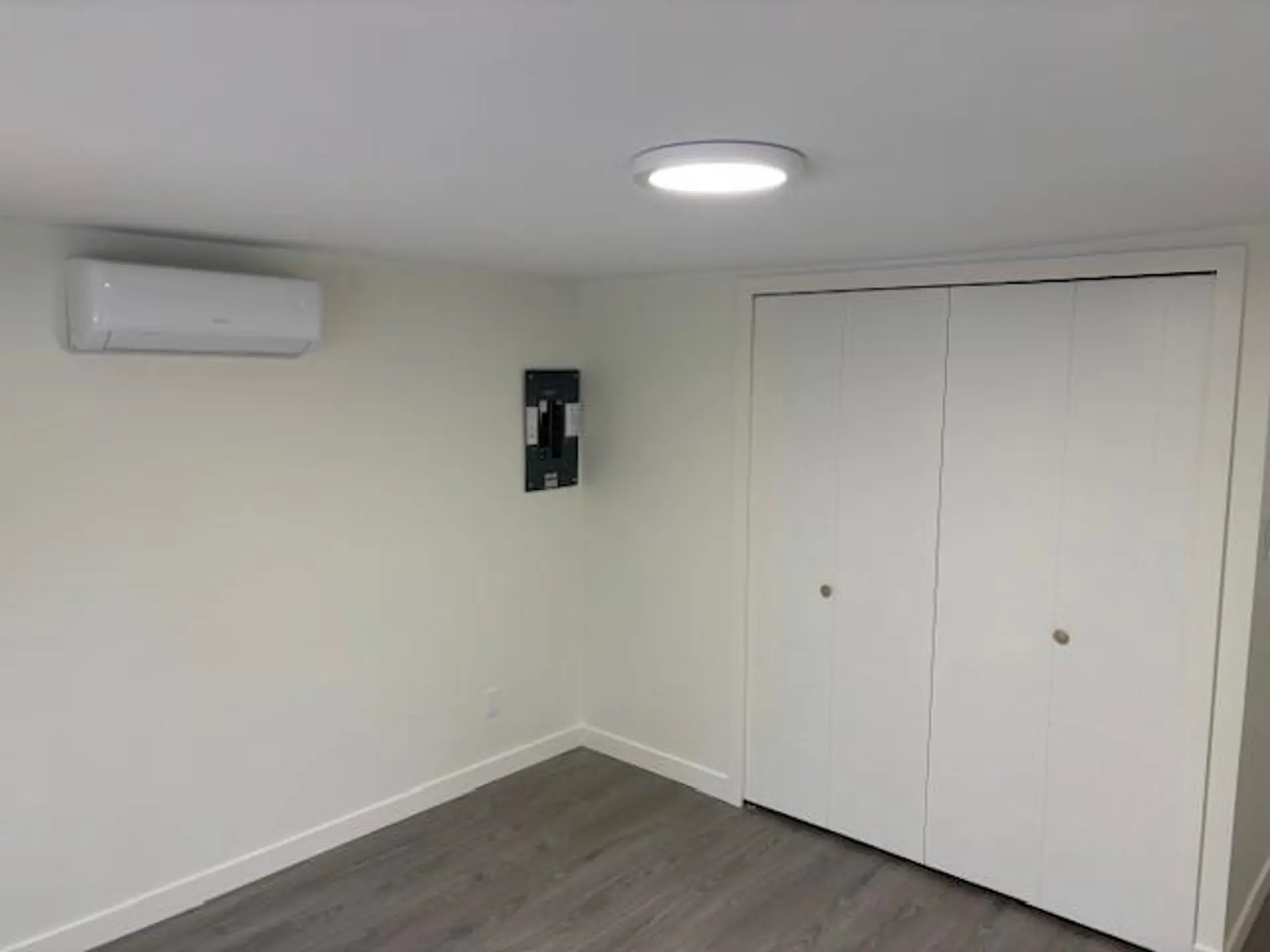 #21 23387 70a Avenue - Image 11