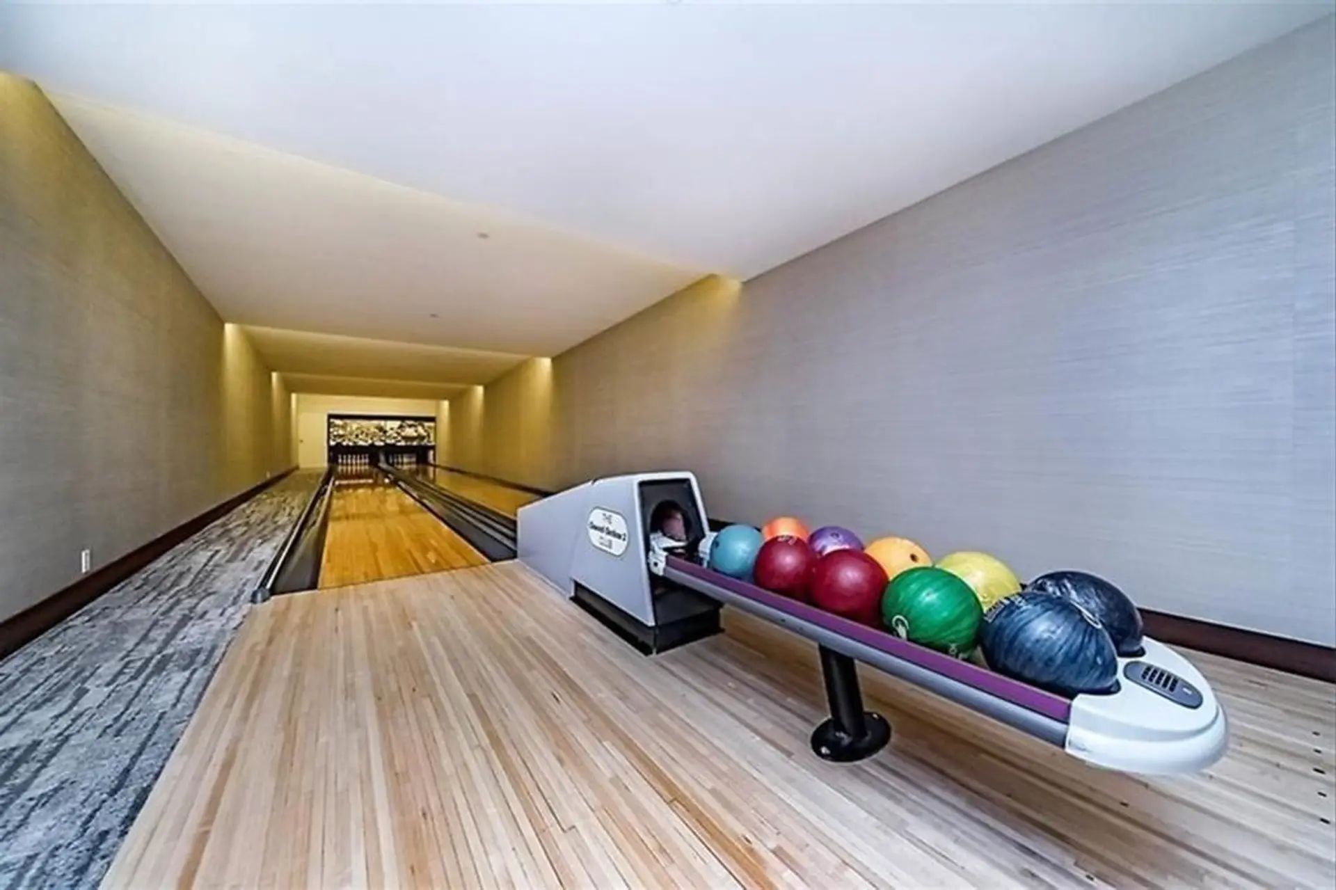 Property at #1606 8800 HAZELBRIDGE WAY, Richmond, BC