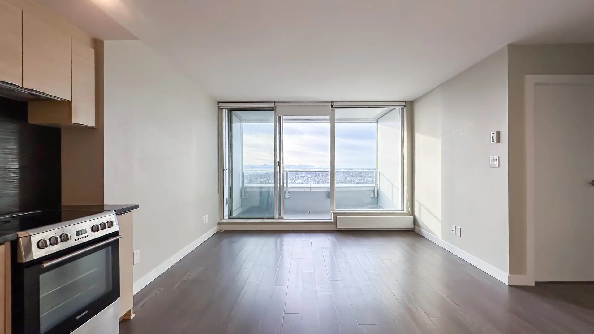 #3504 488 SW Marine Drive - Image 5