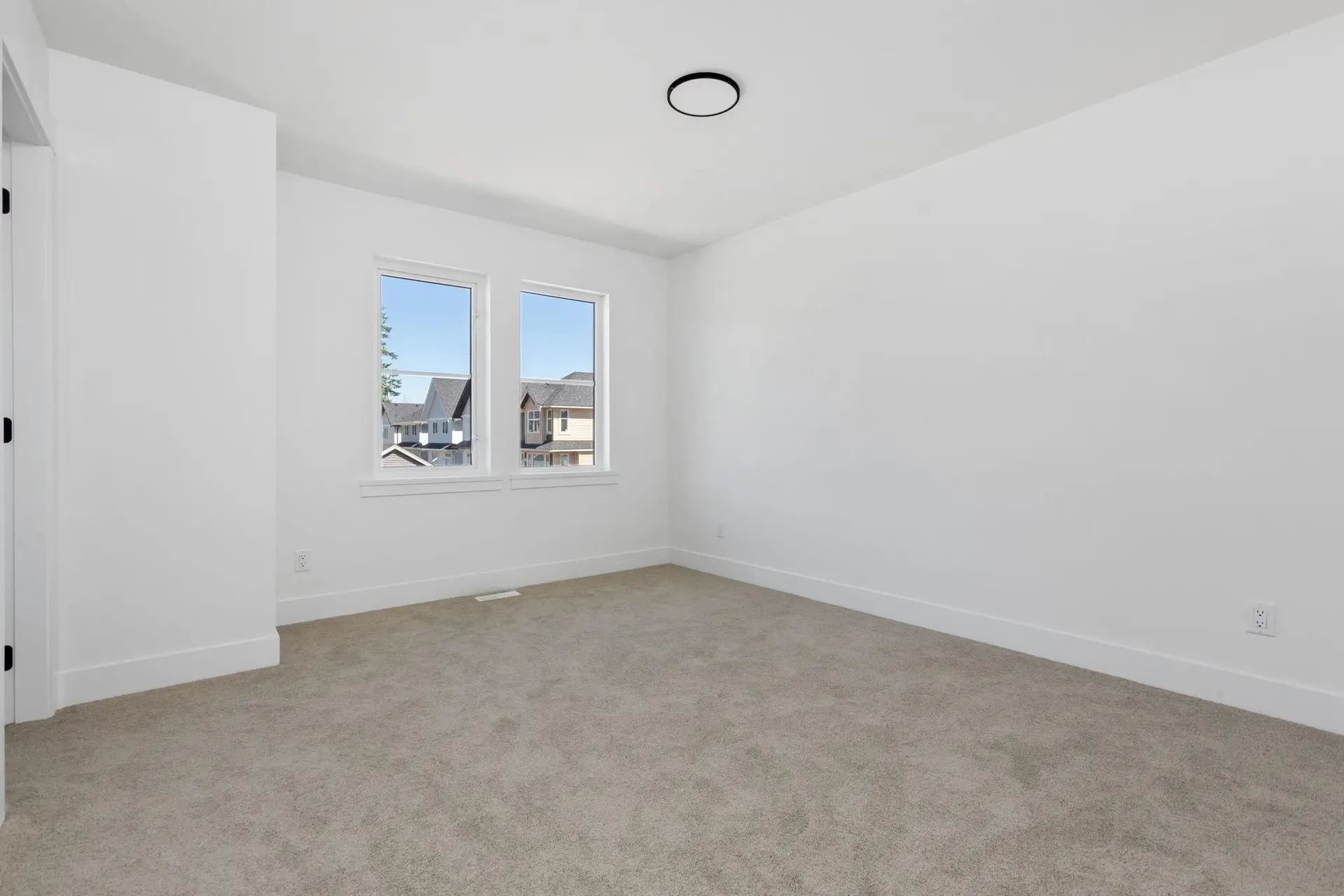 20333 77a Street - Image 9