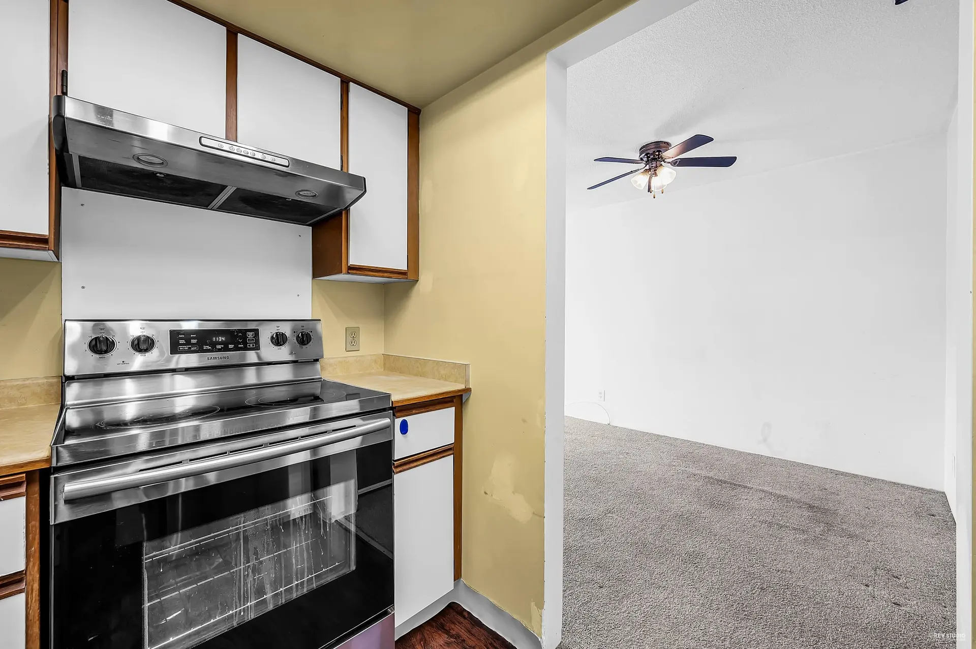 Property at #108 812 MILTON STREET, New Westminster, BC