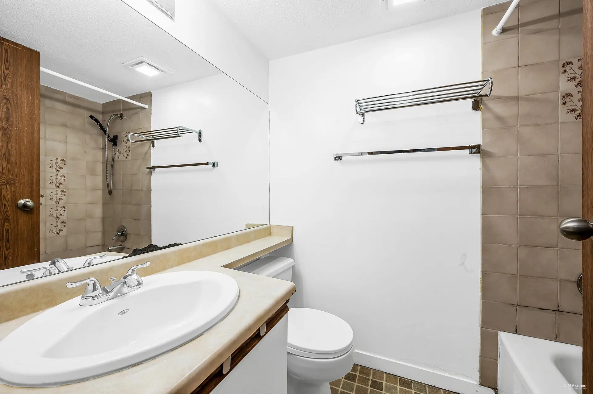 Property at #108 812 MILTON STREET, New Westminster, BC