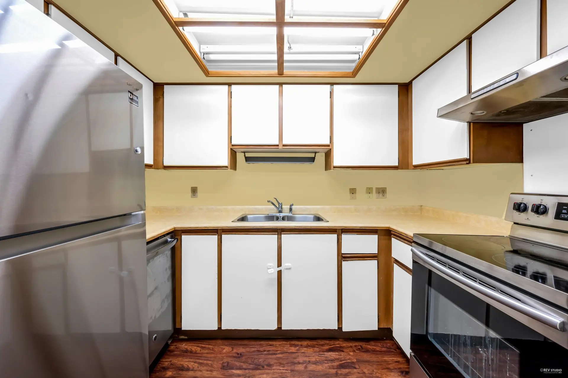 Property at #108 812 MILTON STREET, New Westminster, BC