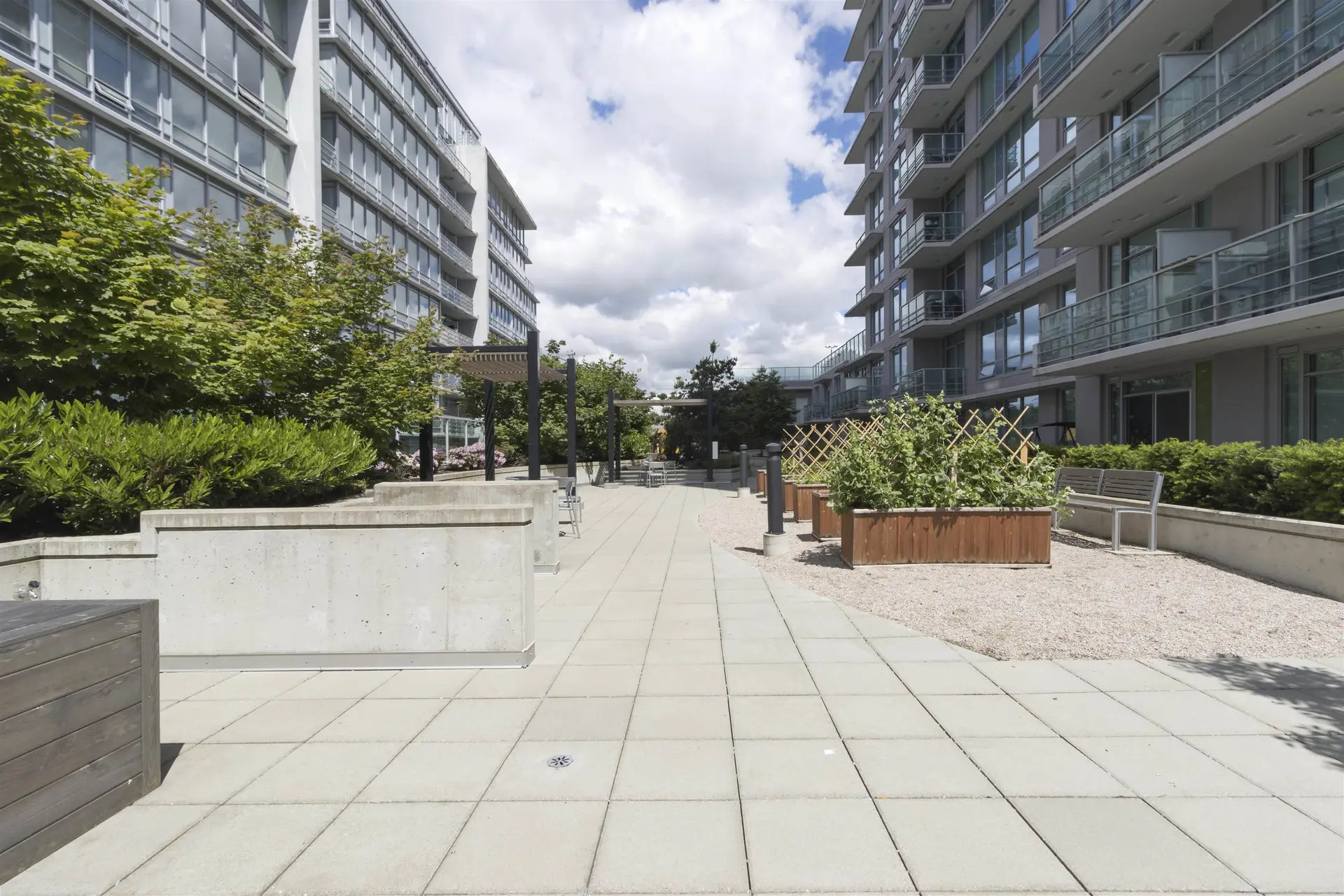 Property at #615 5599 COONEY ROAD, Richmond, BC