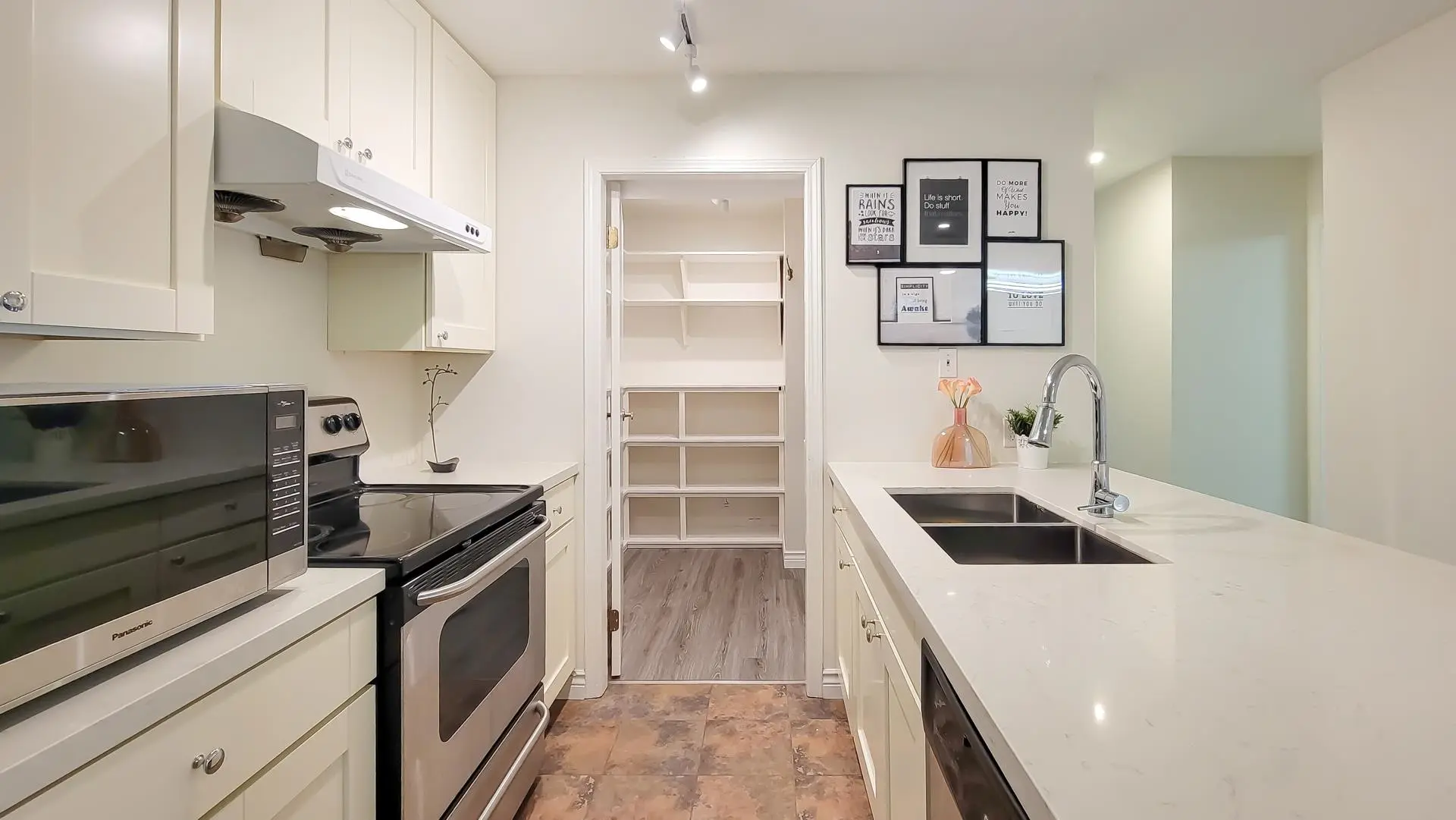 Property at #1103 1750 MCKENZIE ROAD, Abbotsford, BC