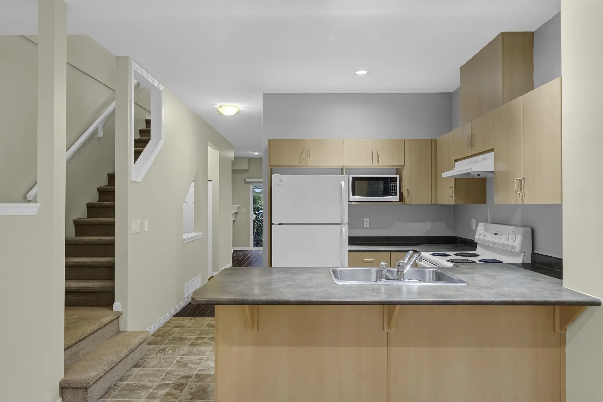 #63 8737 161 Street - Image 4