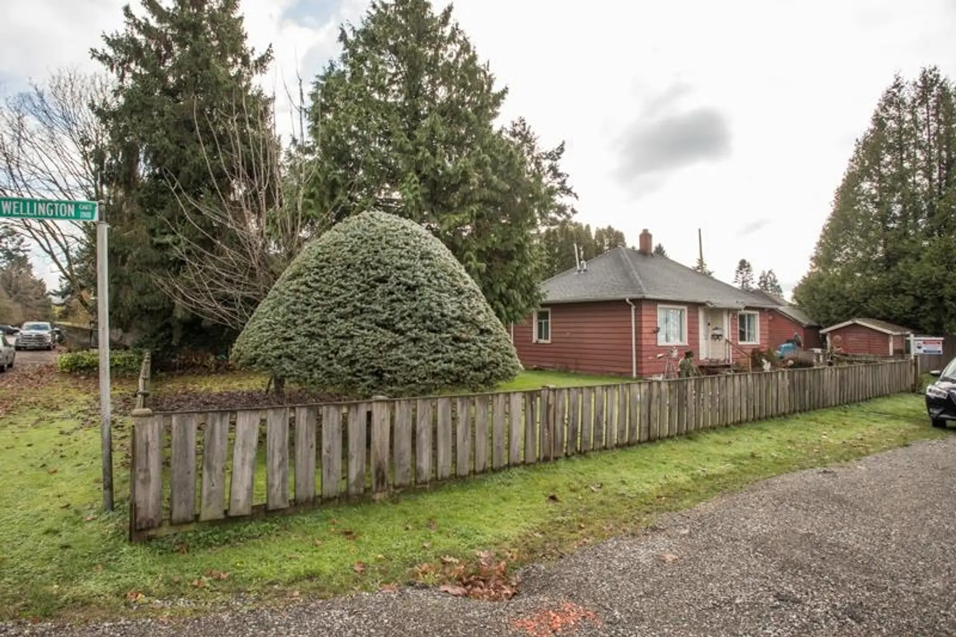 1700 Wellington Crescent - Image 13