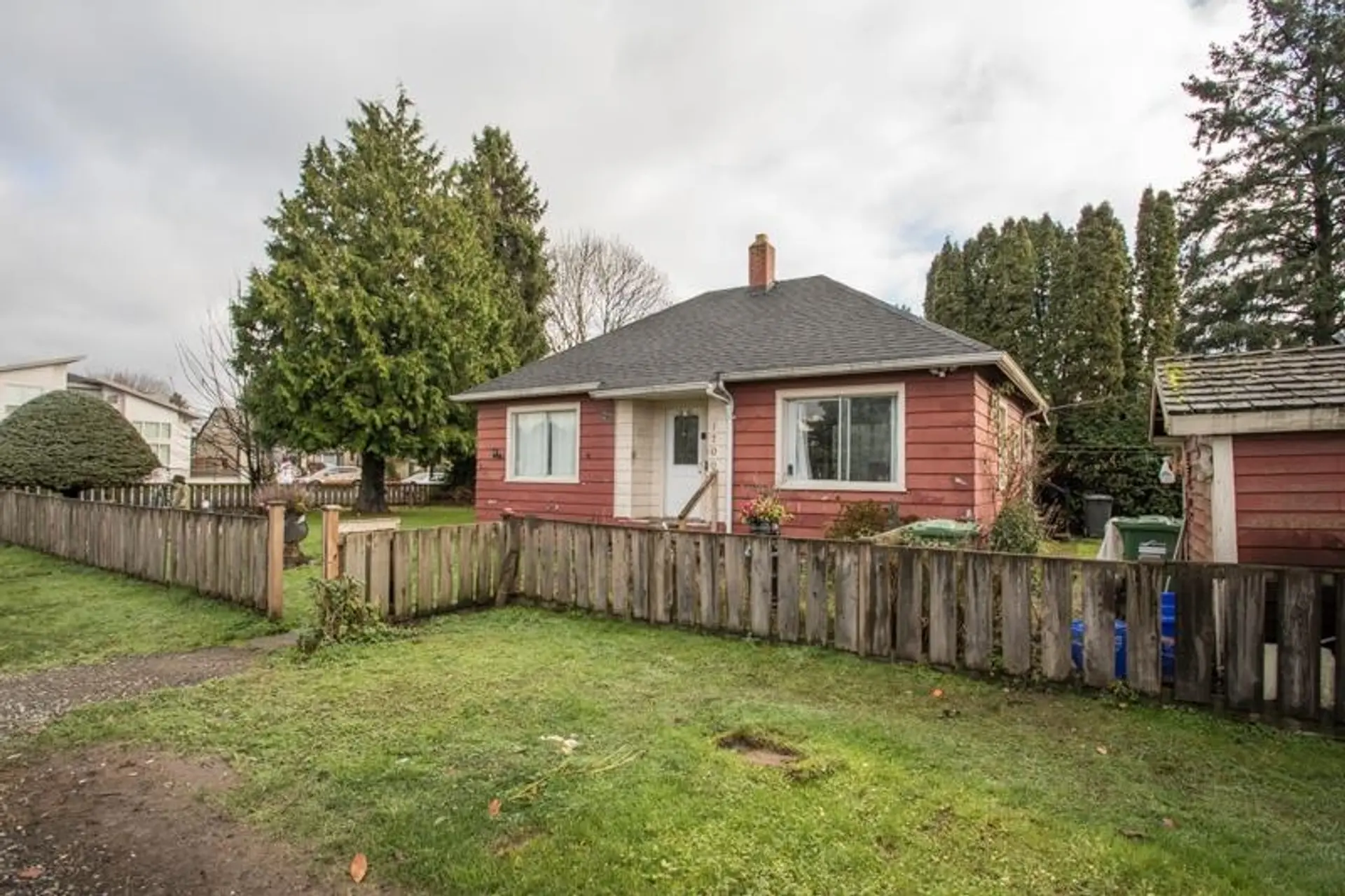 1700 Wellington Crescent - Image 14