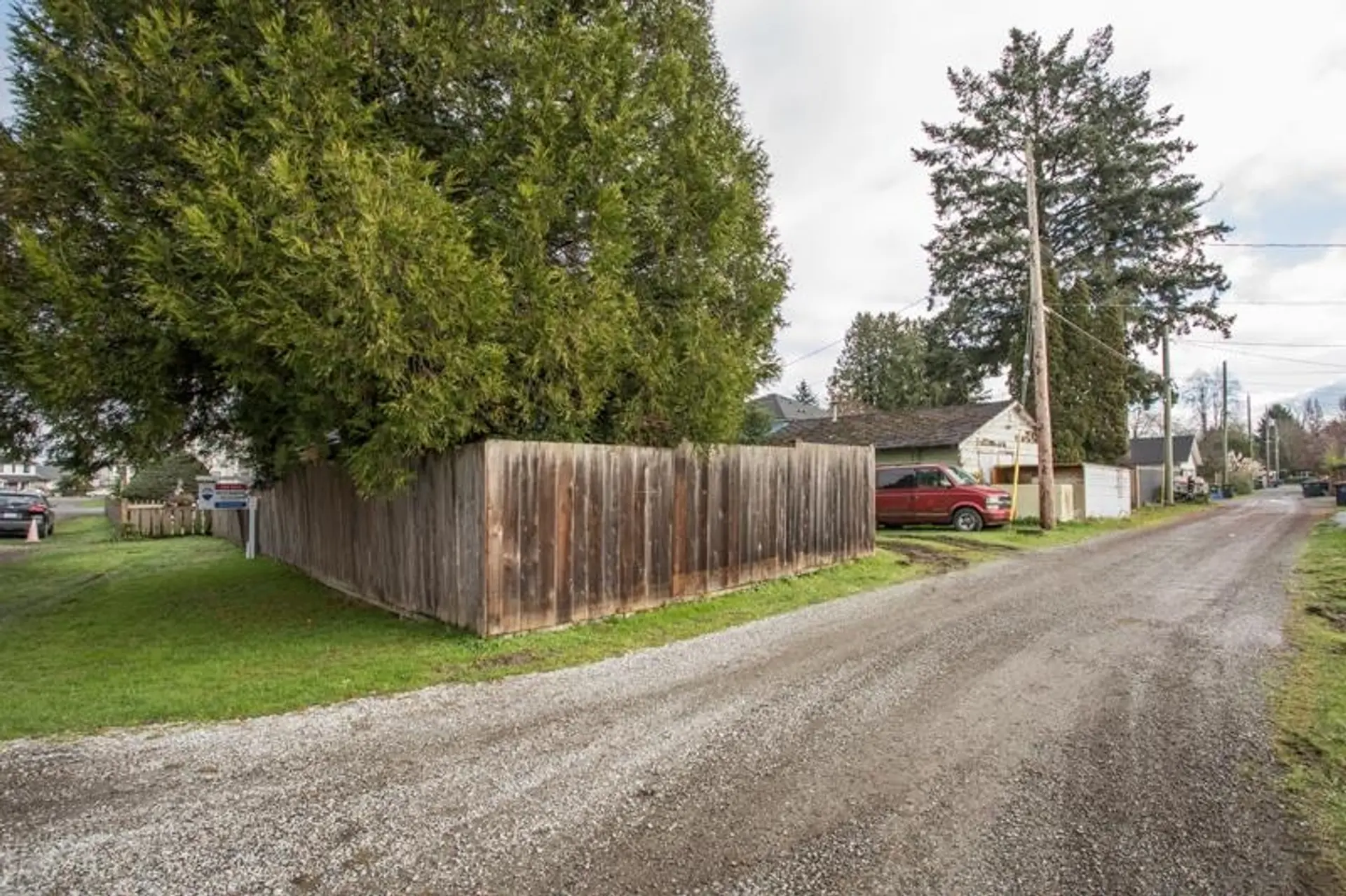 1700 Wellington Crescent - Image 11