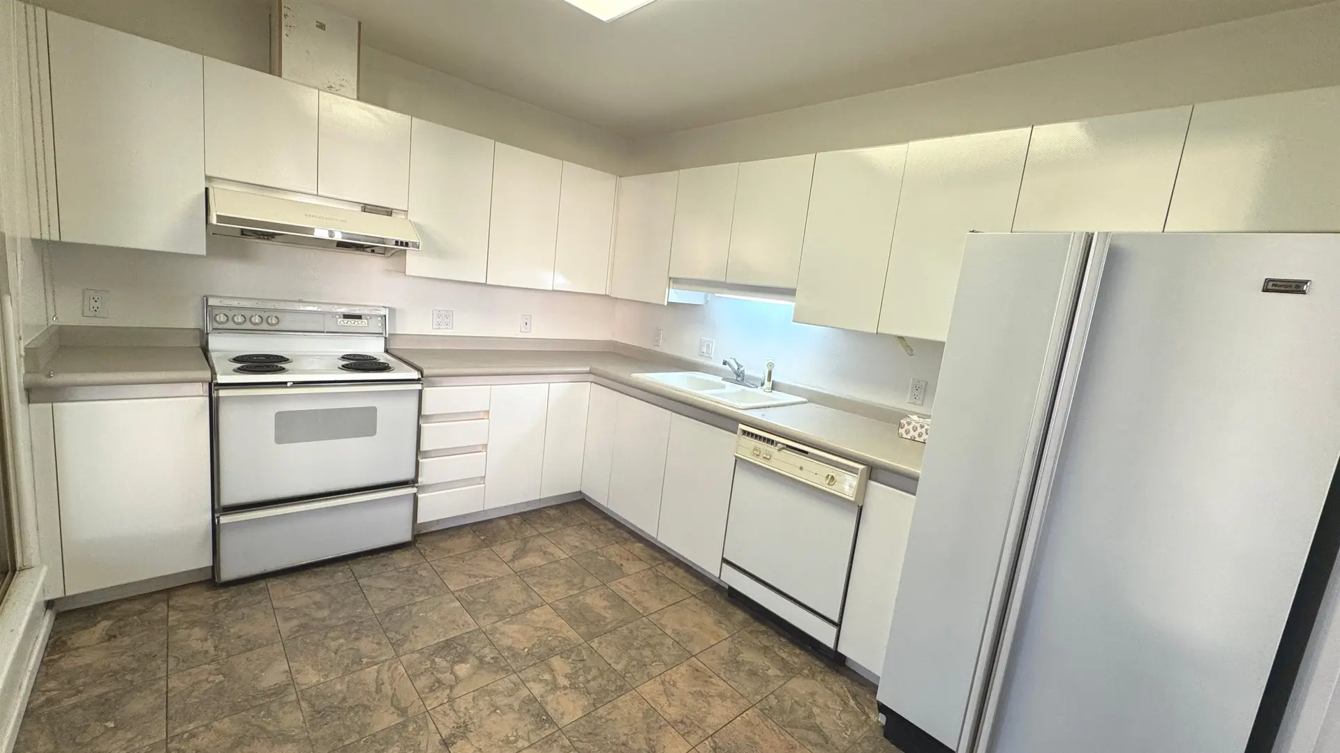 #903 4830 Bennett Street - Image 5