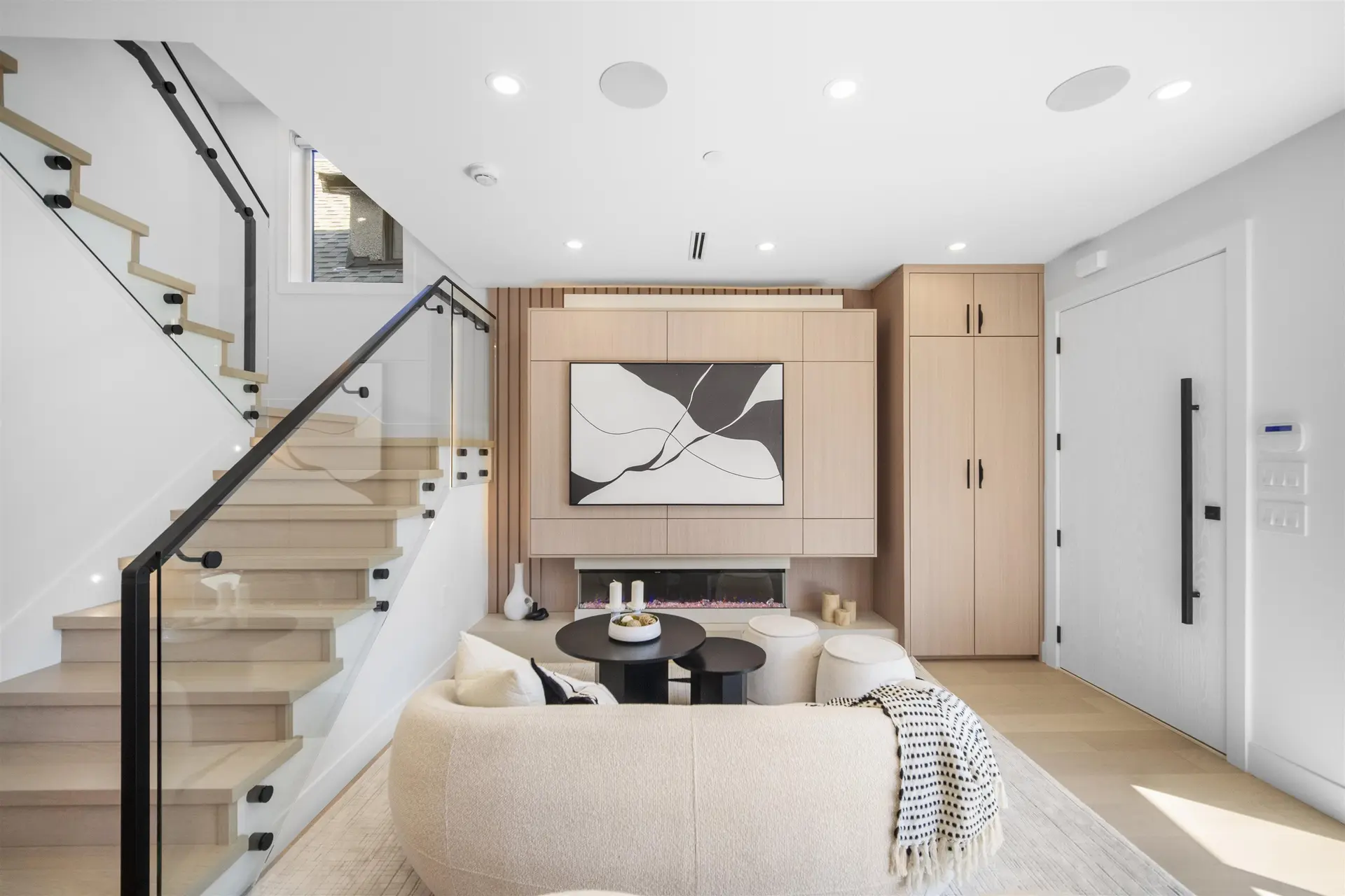 #1 5033 Prince Albert Street - Image 9