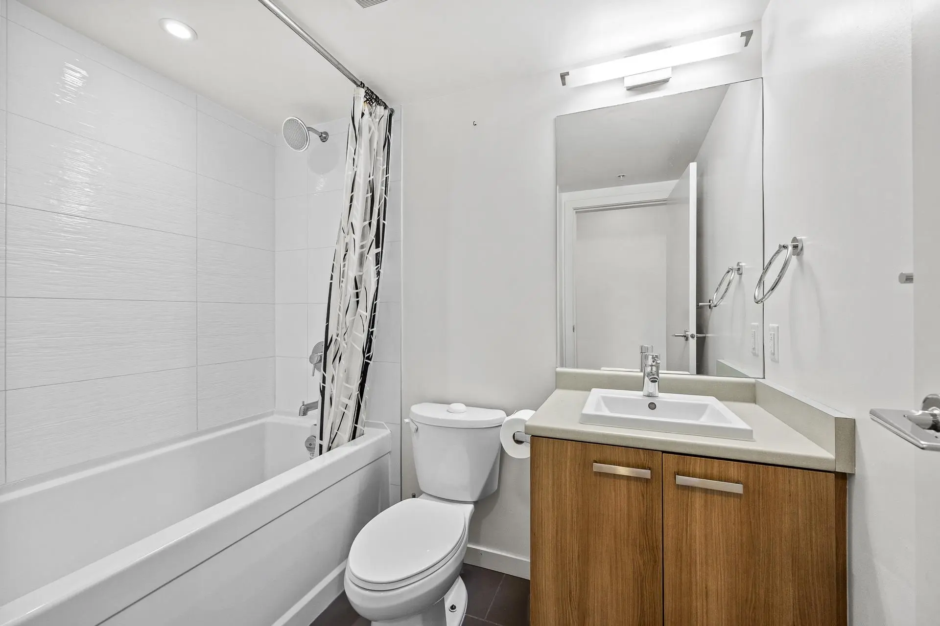 Property at #2511 13325 102A AVENUE, Surrey, BC