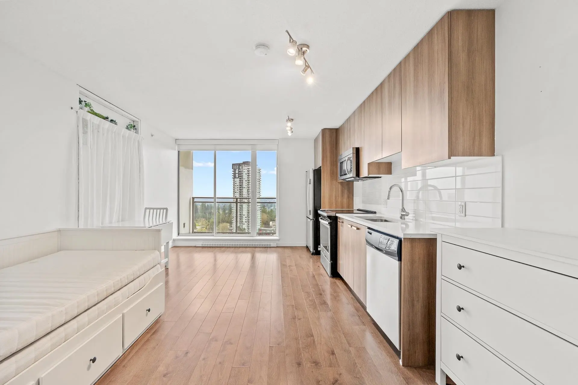 Property at #2511 13325 102A AVENUE, Surrey, BC