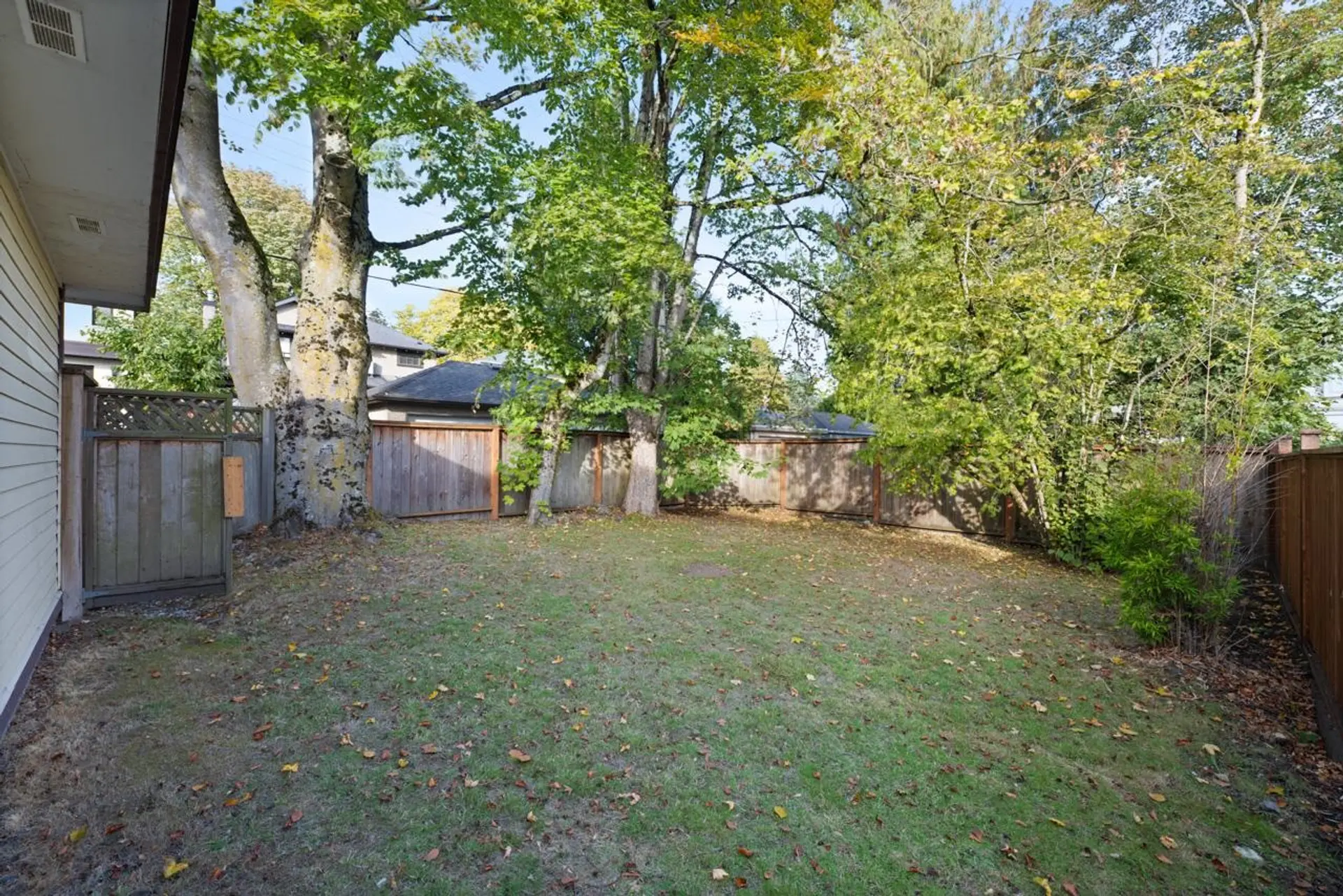 7526 Selkirk Street - Image 11