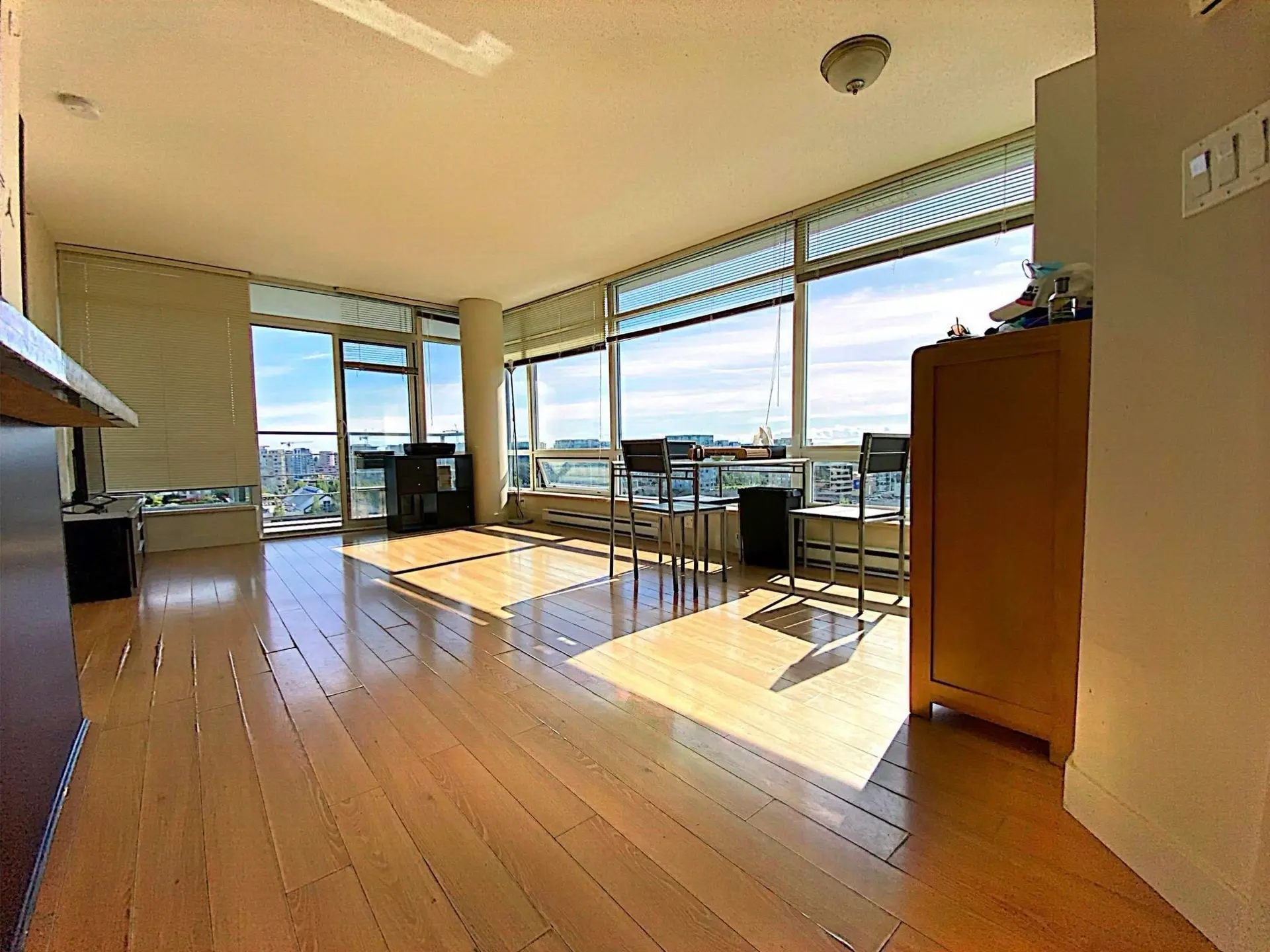 Property at #1605 8288 LANSDOWNE ROAD, Richmond, BC