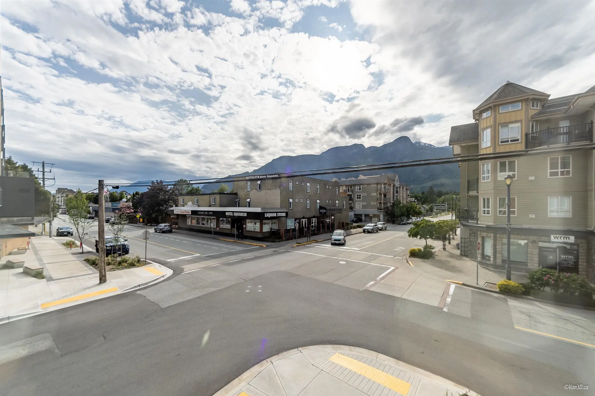 Property at #405 1365 VICTORIA STREET, Squamish, BC