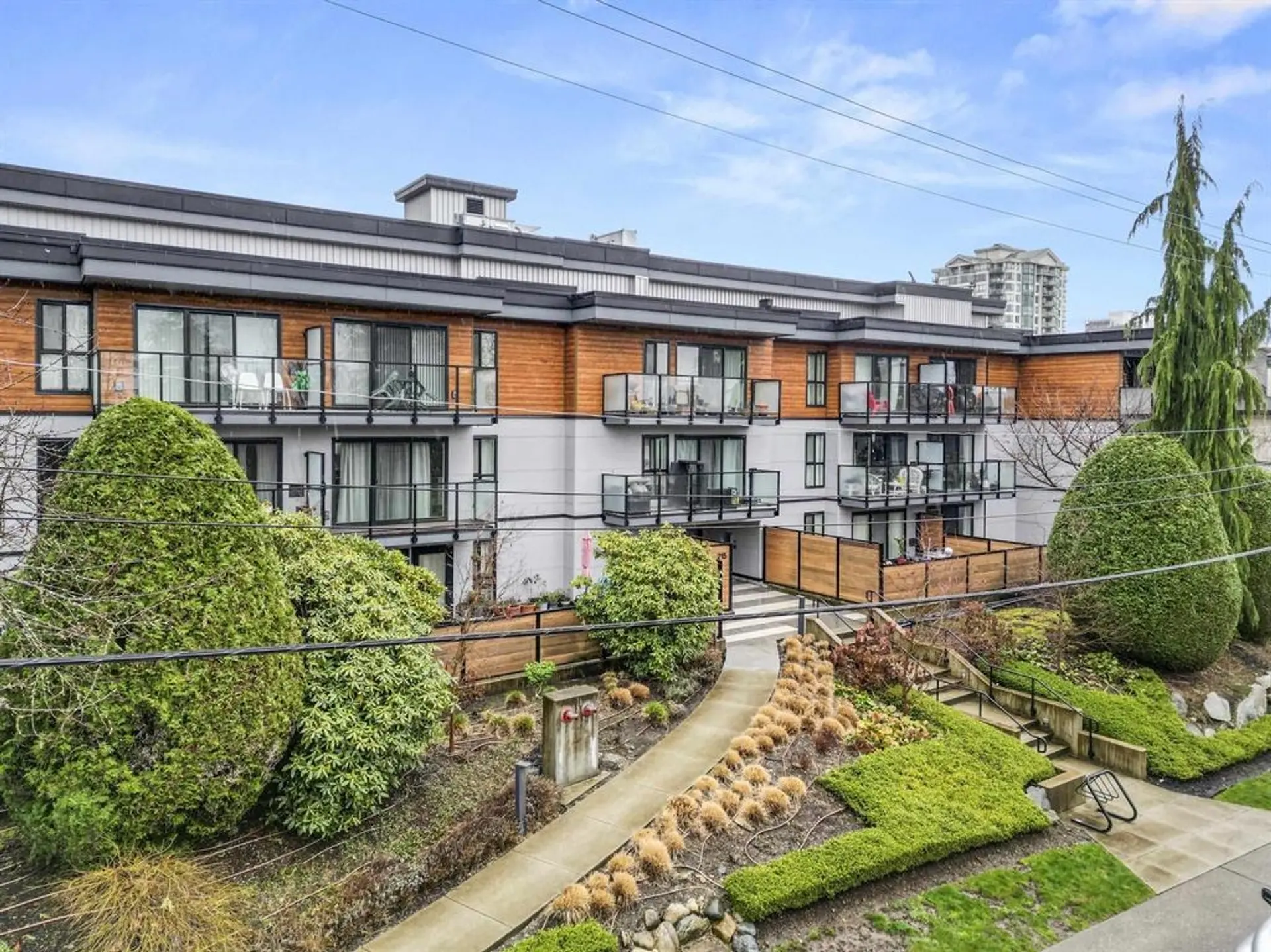 #205 215 Mowat Street - Image 3