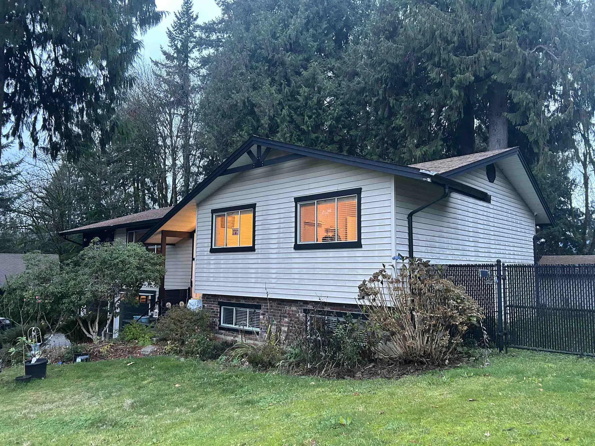 32427 Egglestone Avenue - Image 3