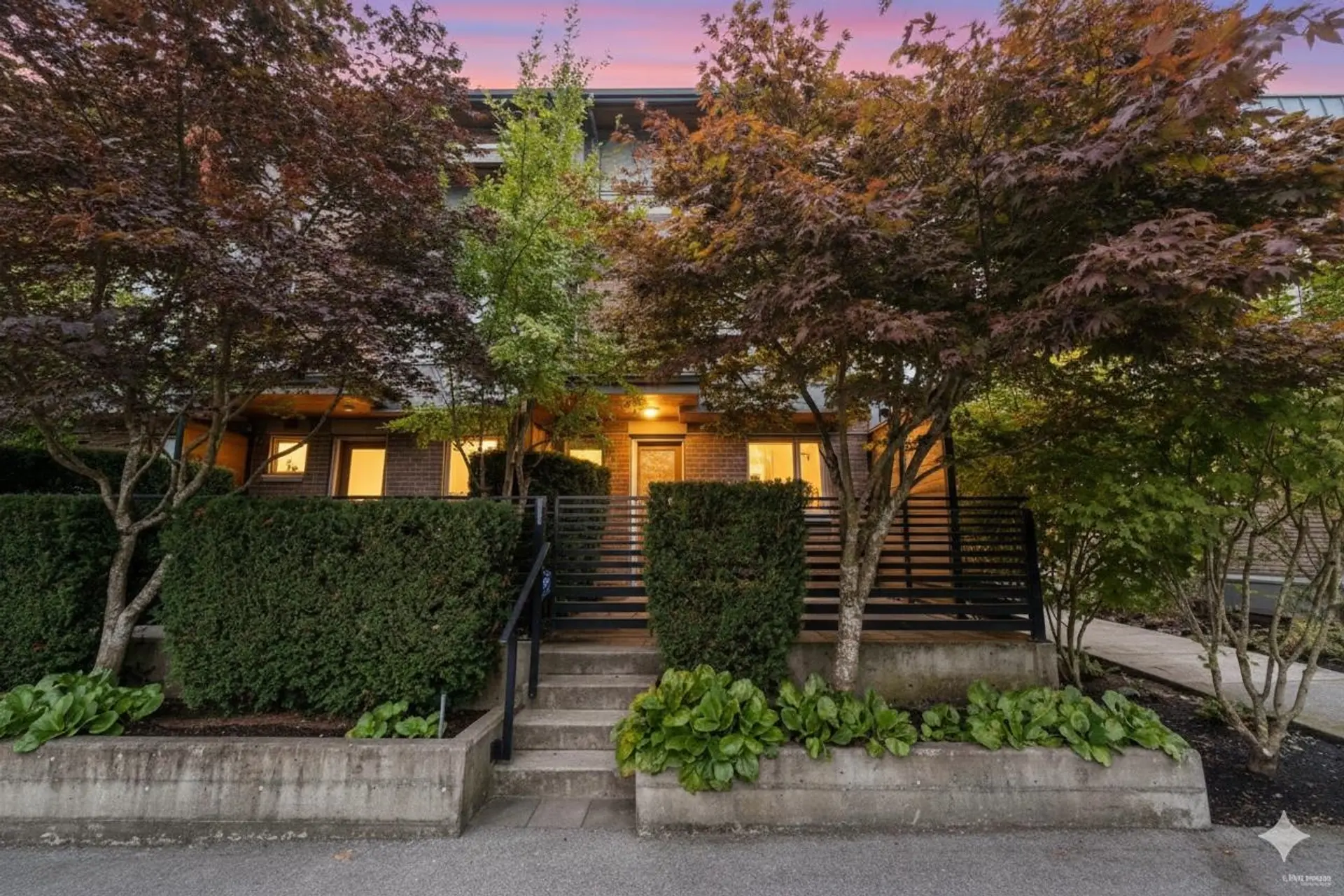 5502 Oak Street - Image 1