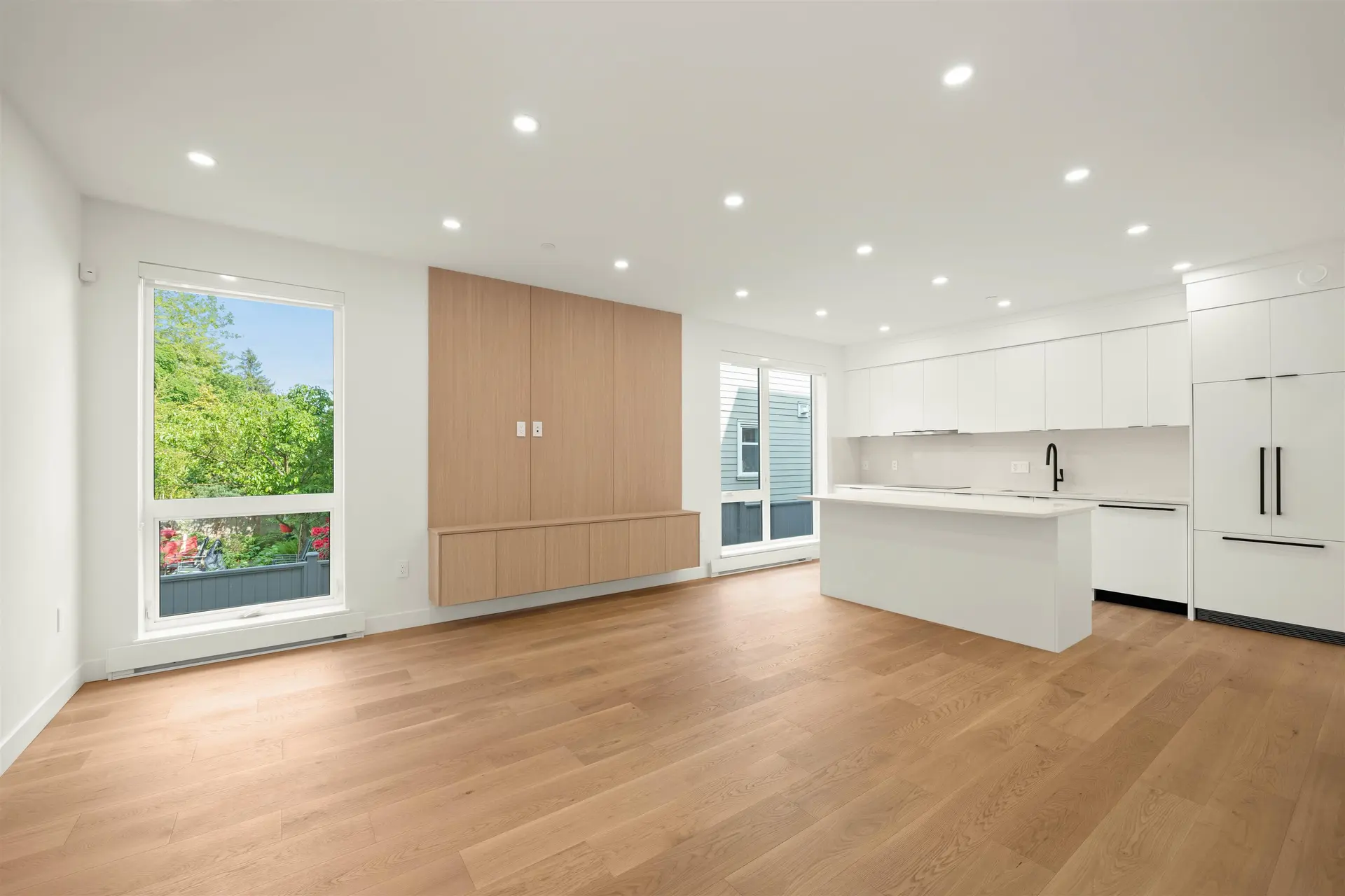 1904 E 8th Avenue - Image 3