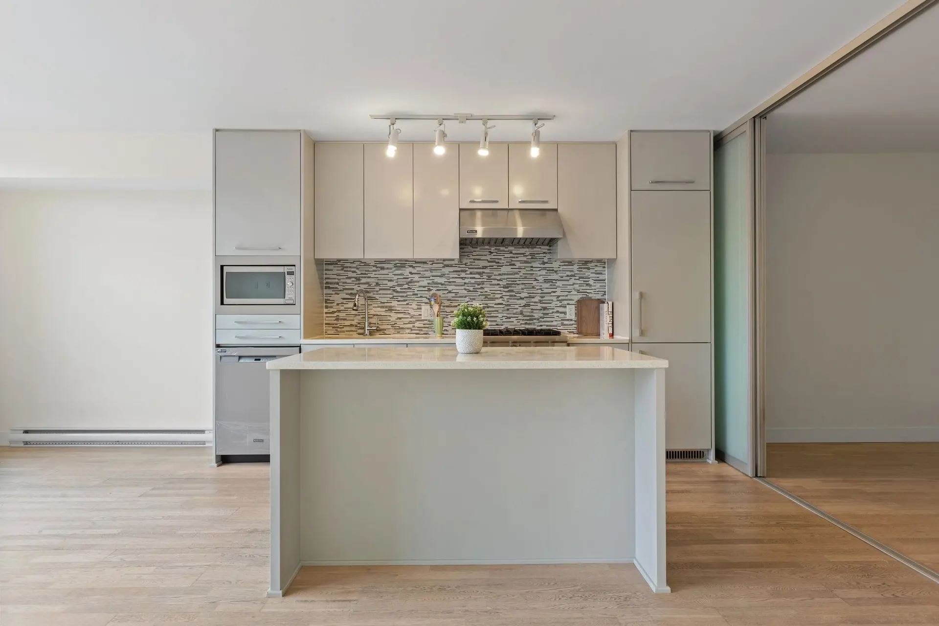 #306 4355 W 10th Avenue - Image 4