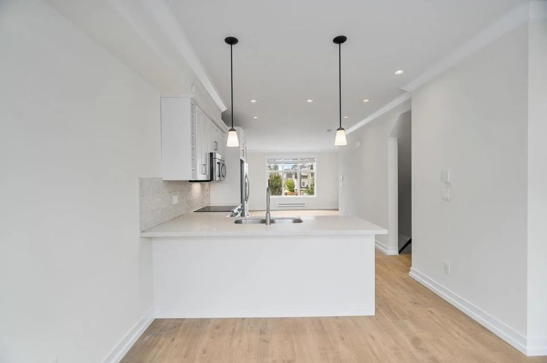 #45 16458 23a Avenue - Image 3