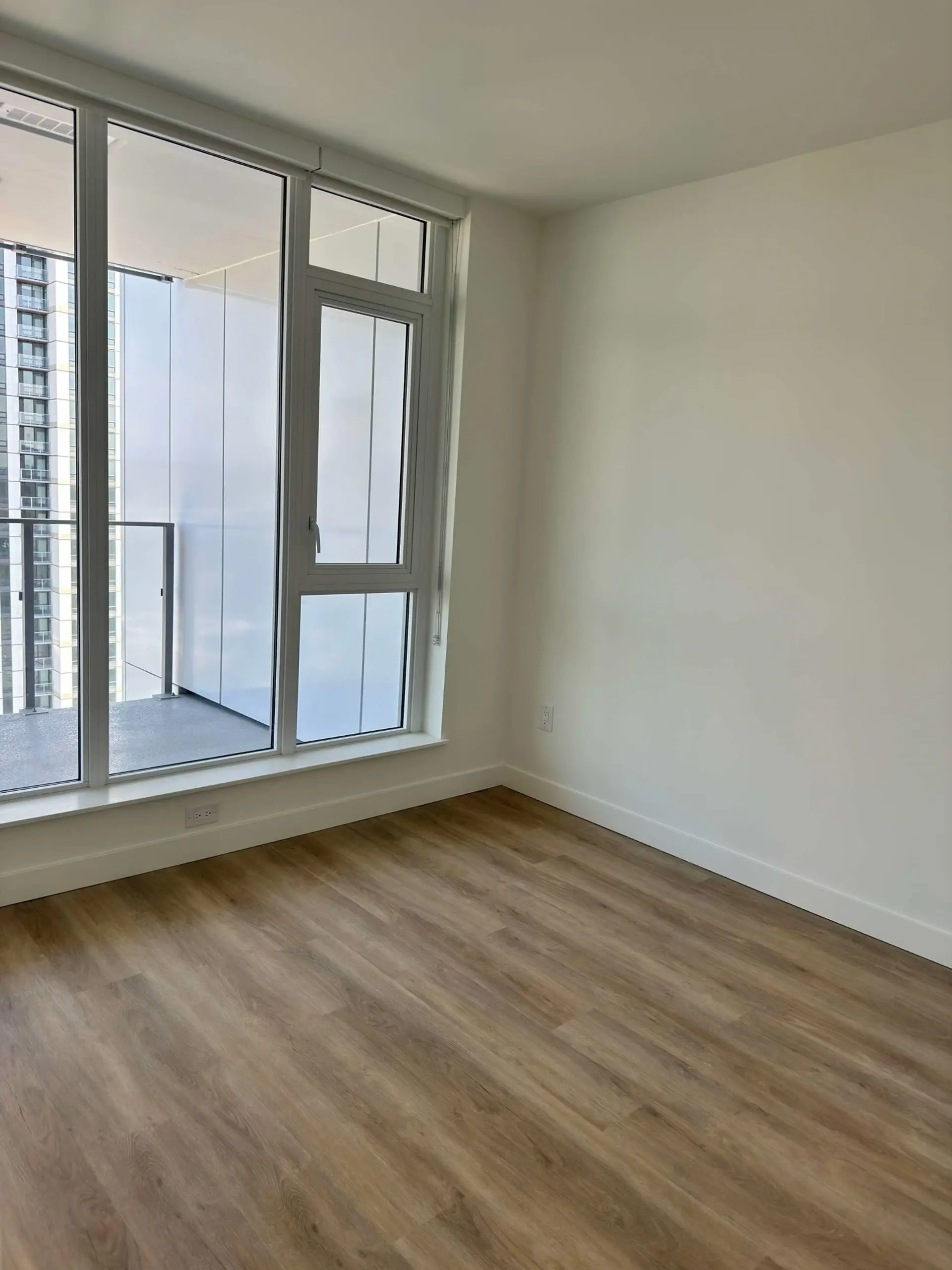 Property at #2008 9675 KING GEORGE BOULEVARD, Surrey, BC